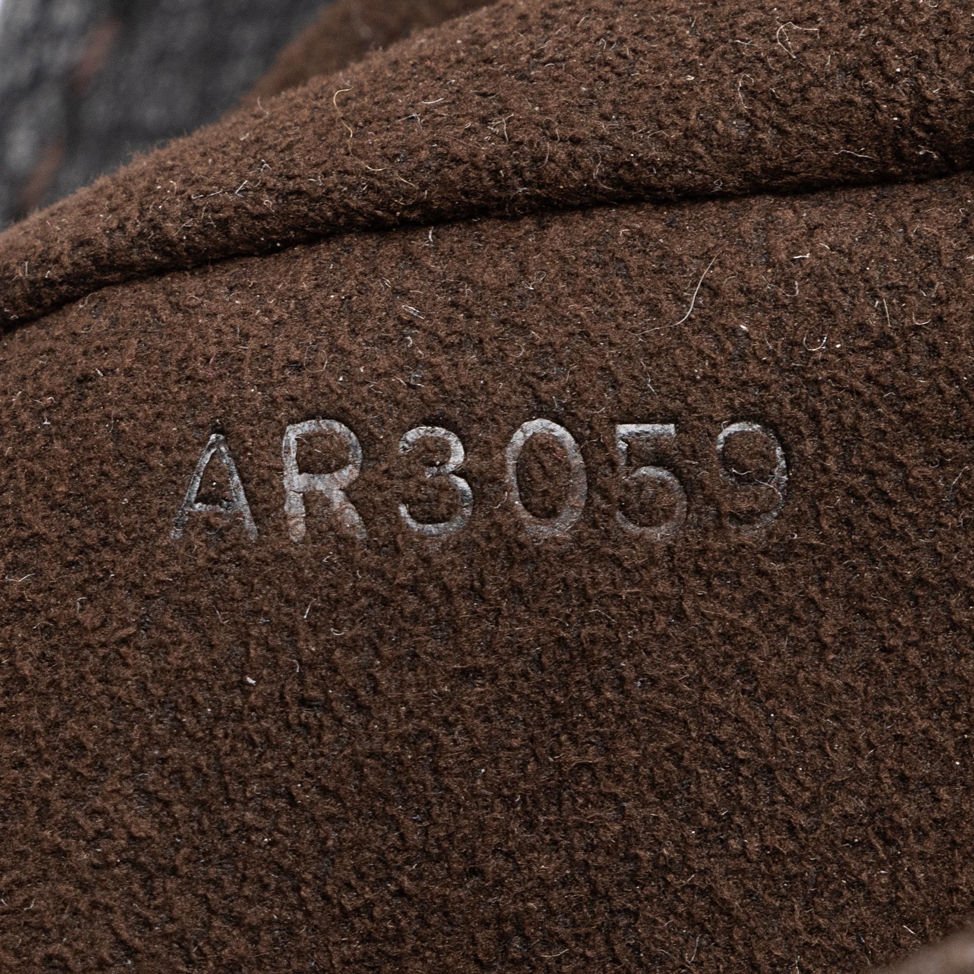 Louis Vuitton Mahina Leather Solar PM Shoulder Bag (SHF-JBw1xS)