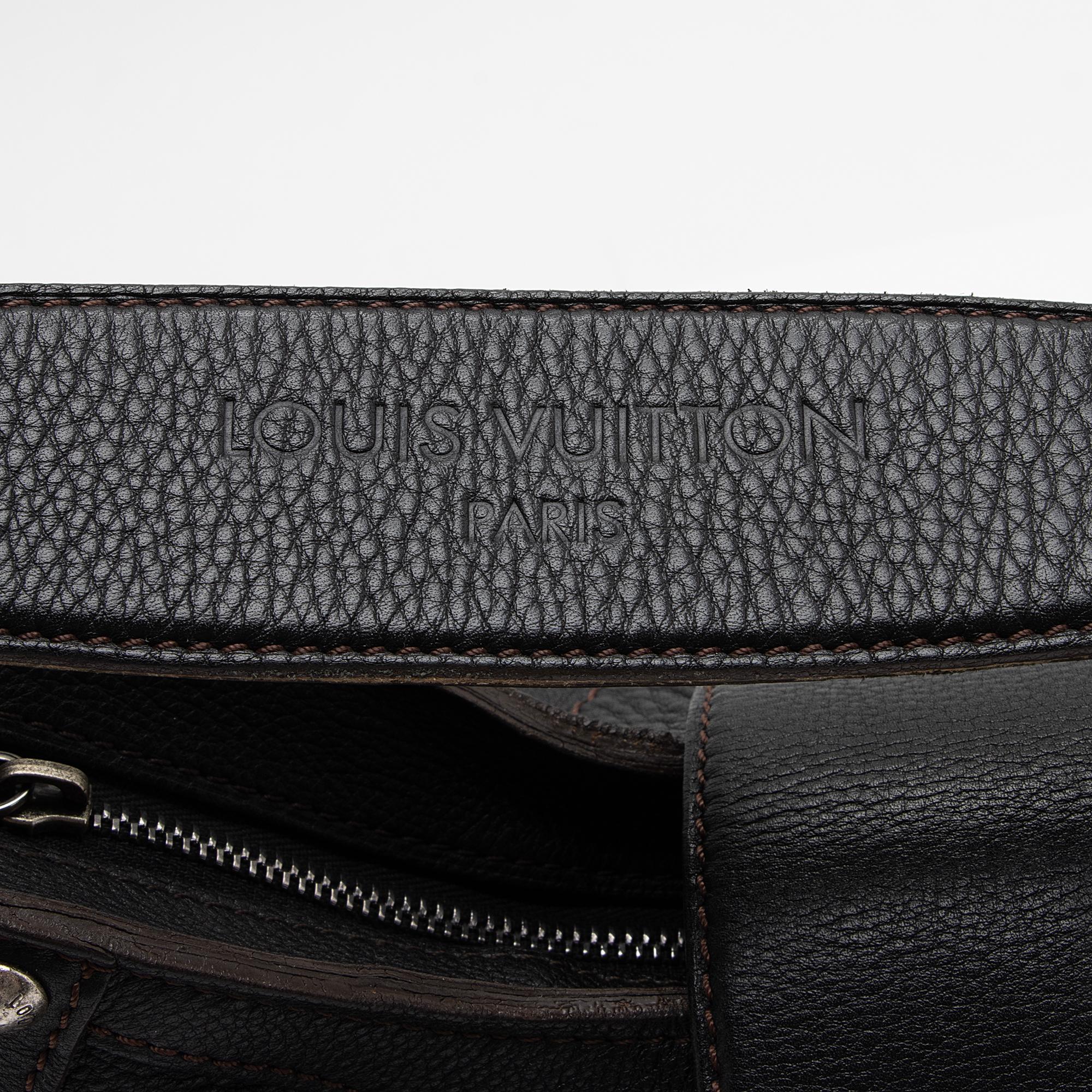 Louis Vuitton Mahina Leather Solar PM Shoulder Bag (SHF-JBw1xS)