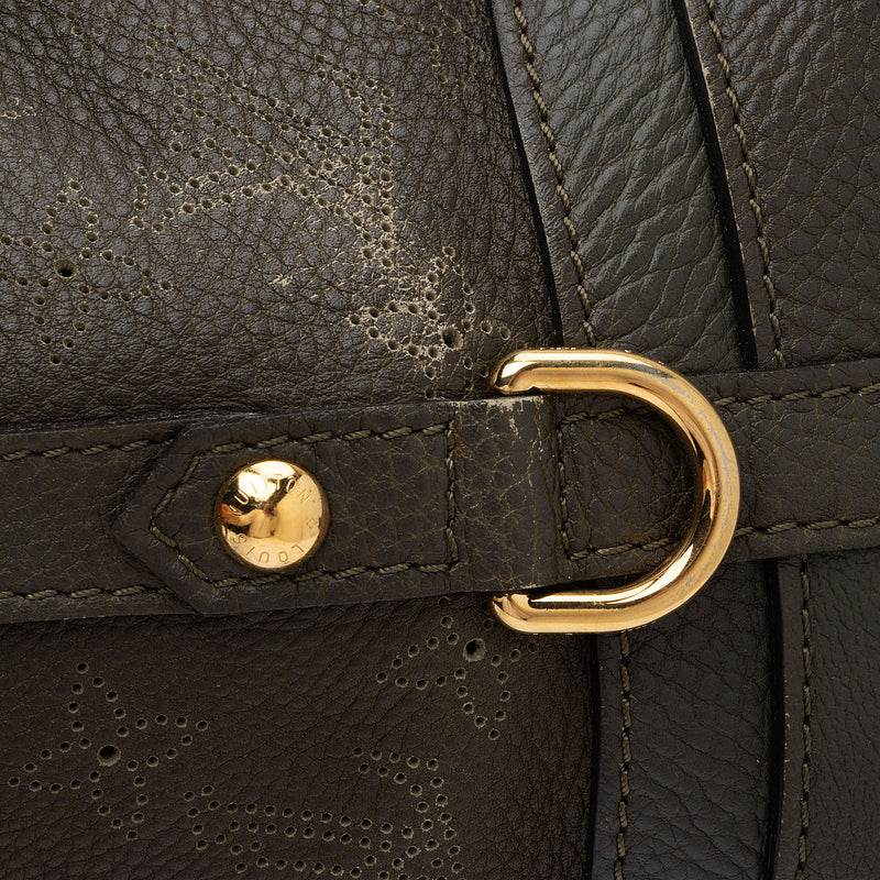 Louis Vuitton Mahina Leather Stellar PM Tote (SHF-bQCuWn)