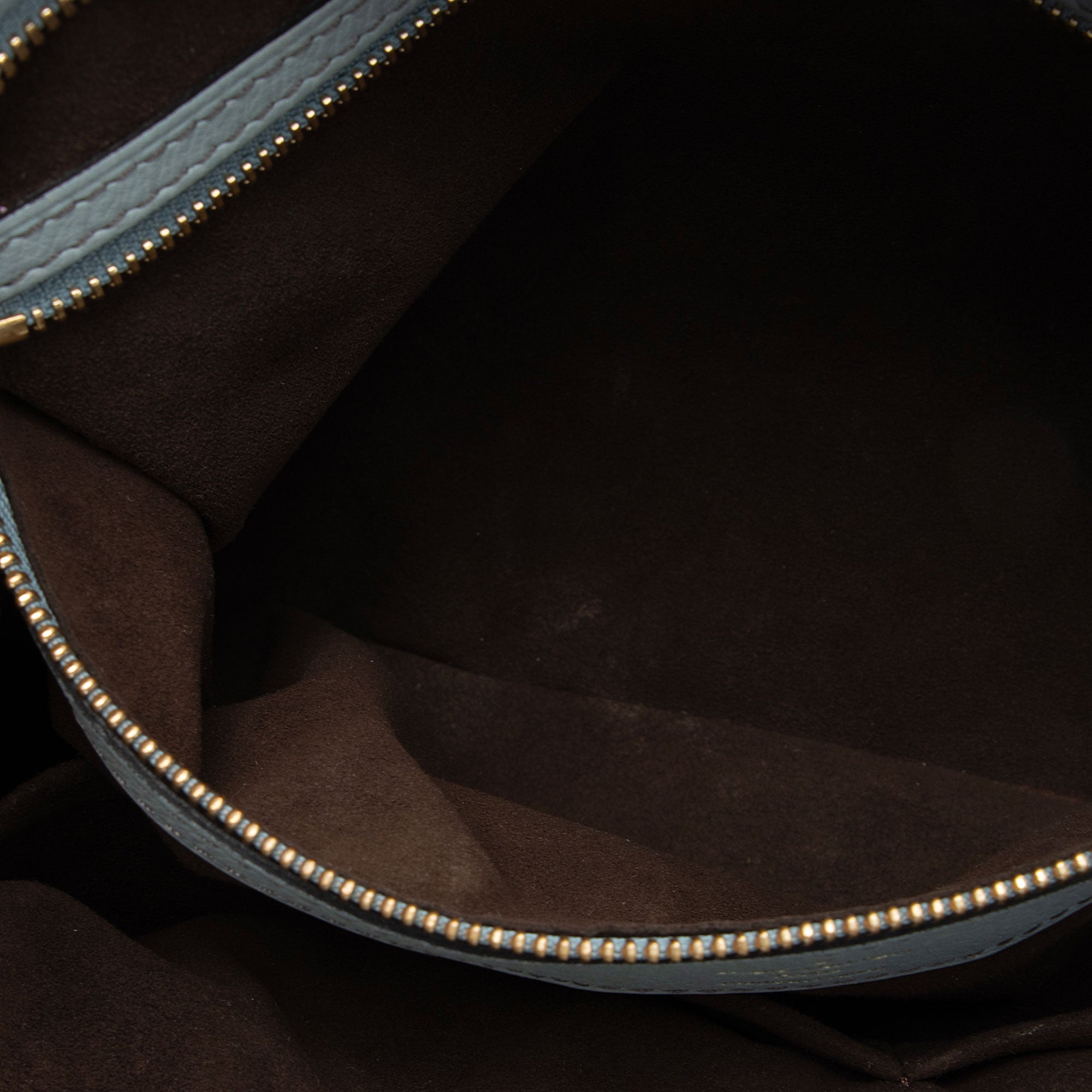Louis Vuitton Mahina Leather Stellar PM Tote (SHF-mayQeq)