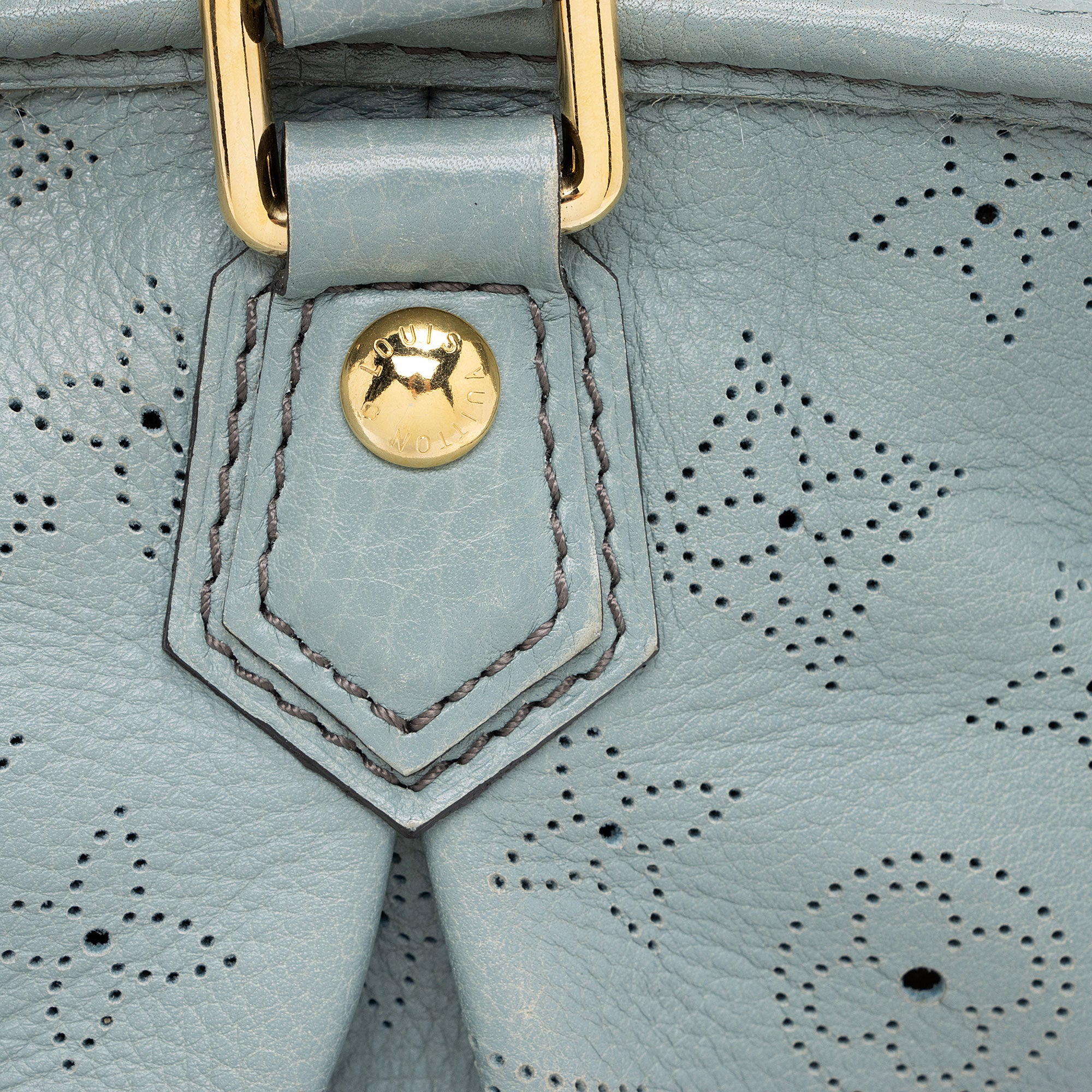 Louis Vuitton Mahina Leather Stellar PM Tote (SHF-mayQeq)