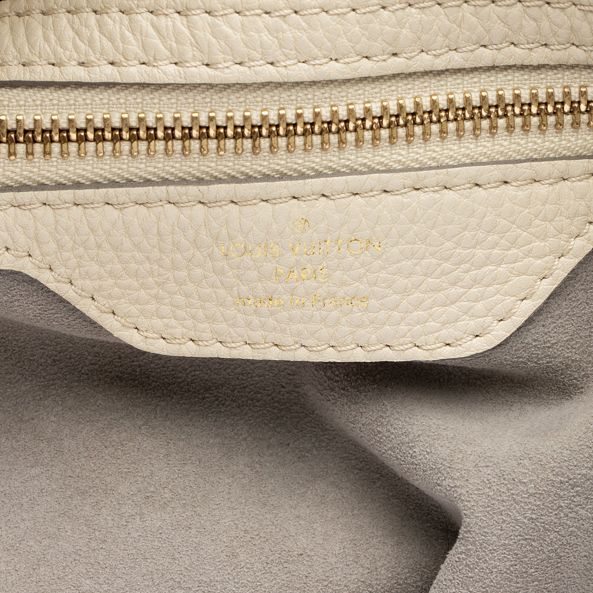 Louis Vuitton Mahina Leather XL Hobo (SHF-XqaxdJ)