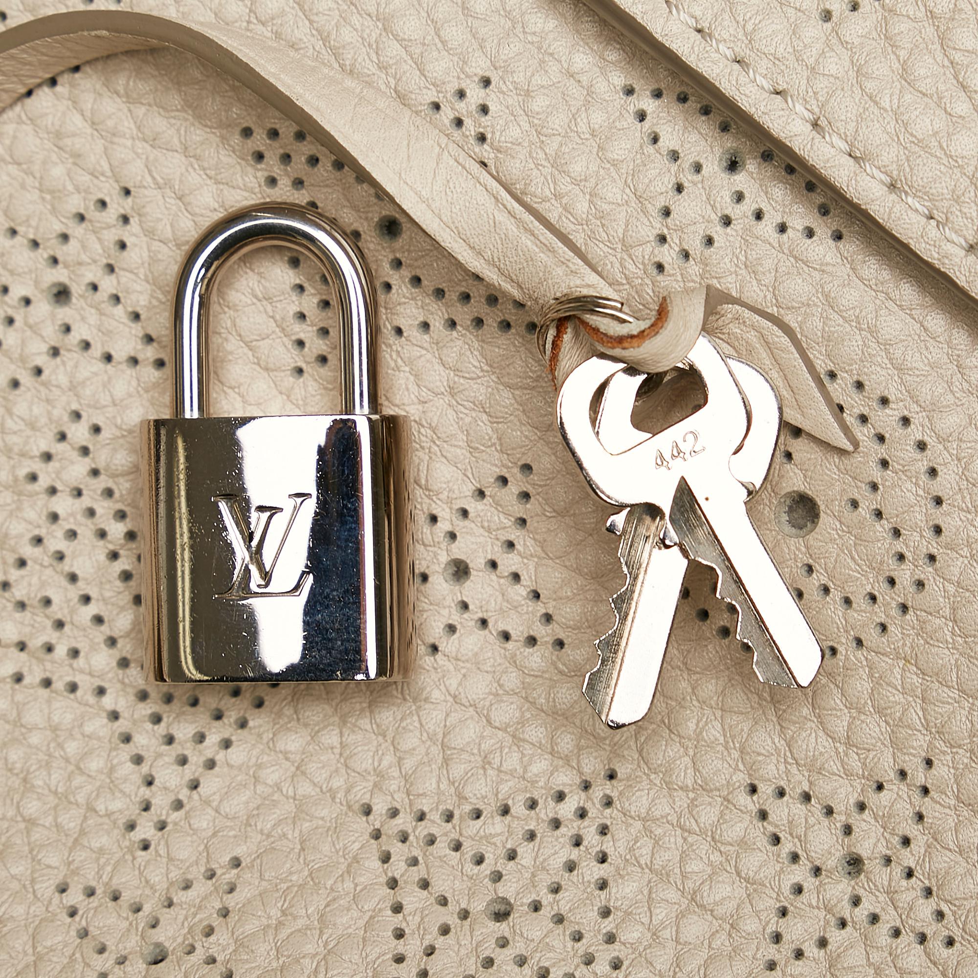 Louis Vuitton Mahina Selene PM (SHG-jFgYiJ)