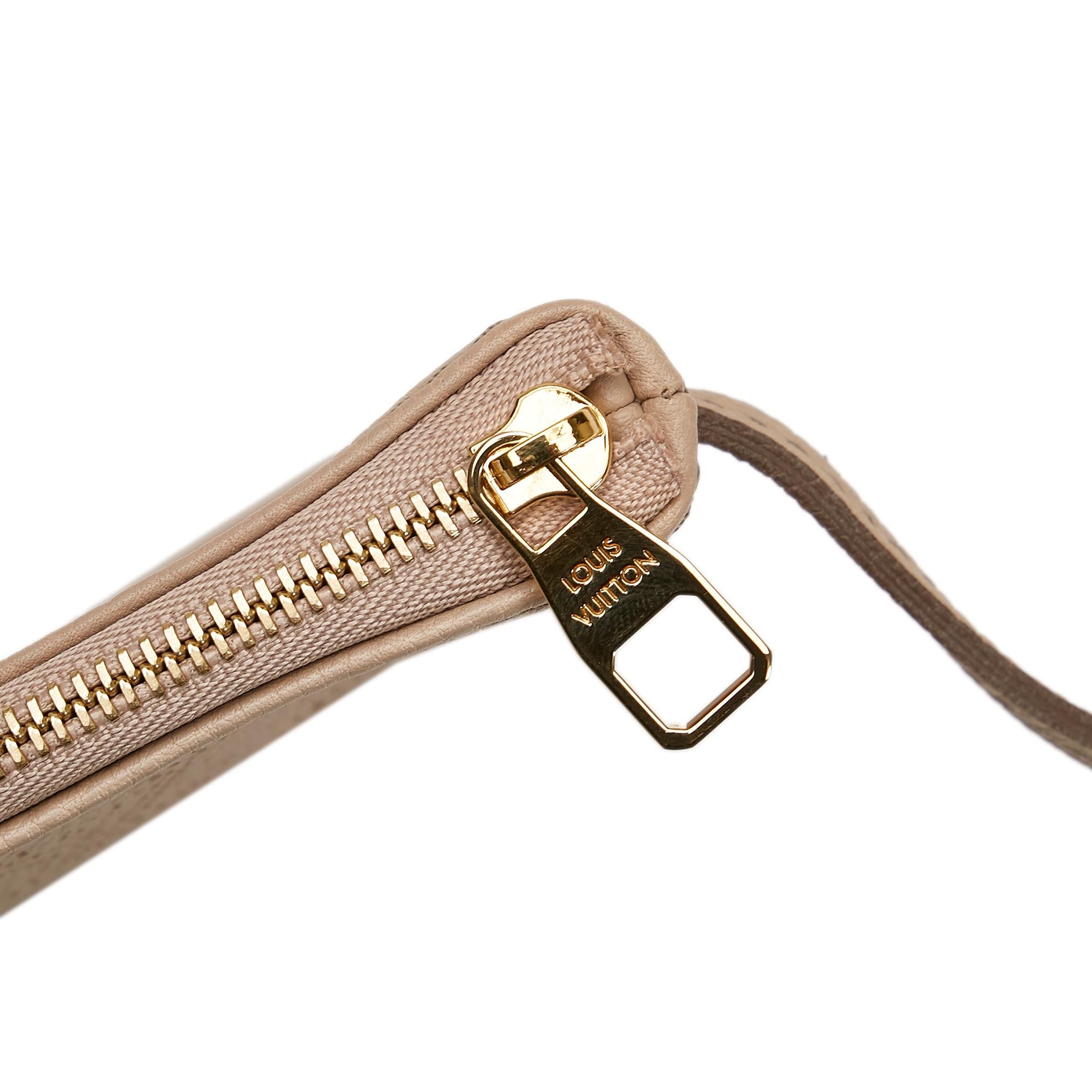 Louis Vuitton Mahina Selene PM (SHG-qLBwCG)