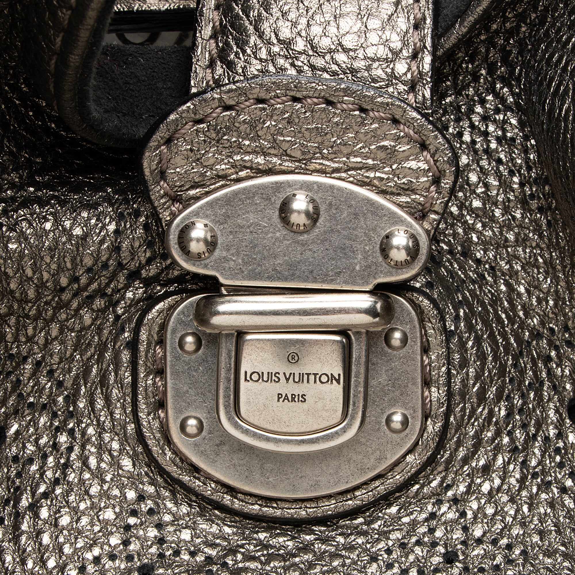 Louis Vuitton Metallic Mahina Leather XL Hobo (SHF-mvCaqy)