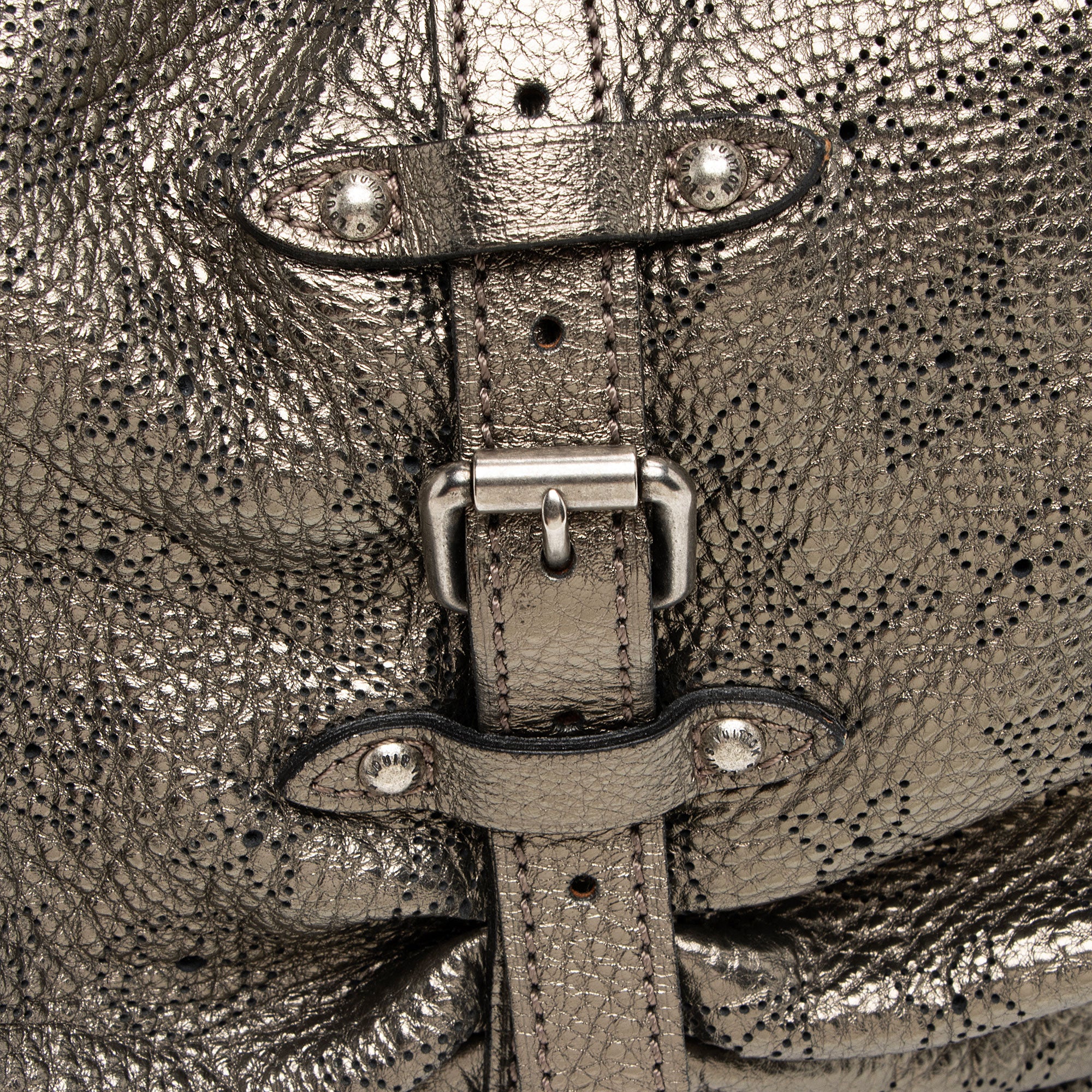 Louis Vuitton Metallic Mahina Leather XL Hobo (SHF-mvCaqy)