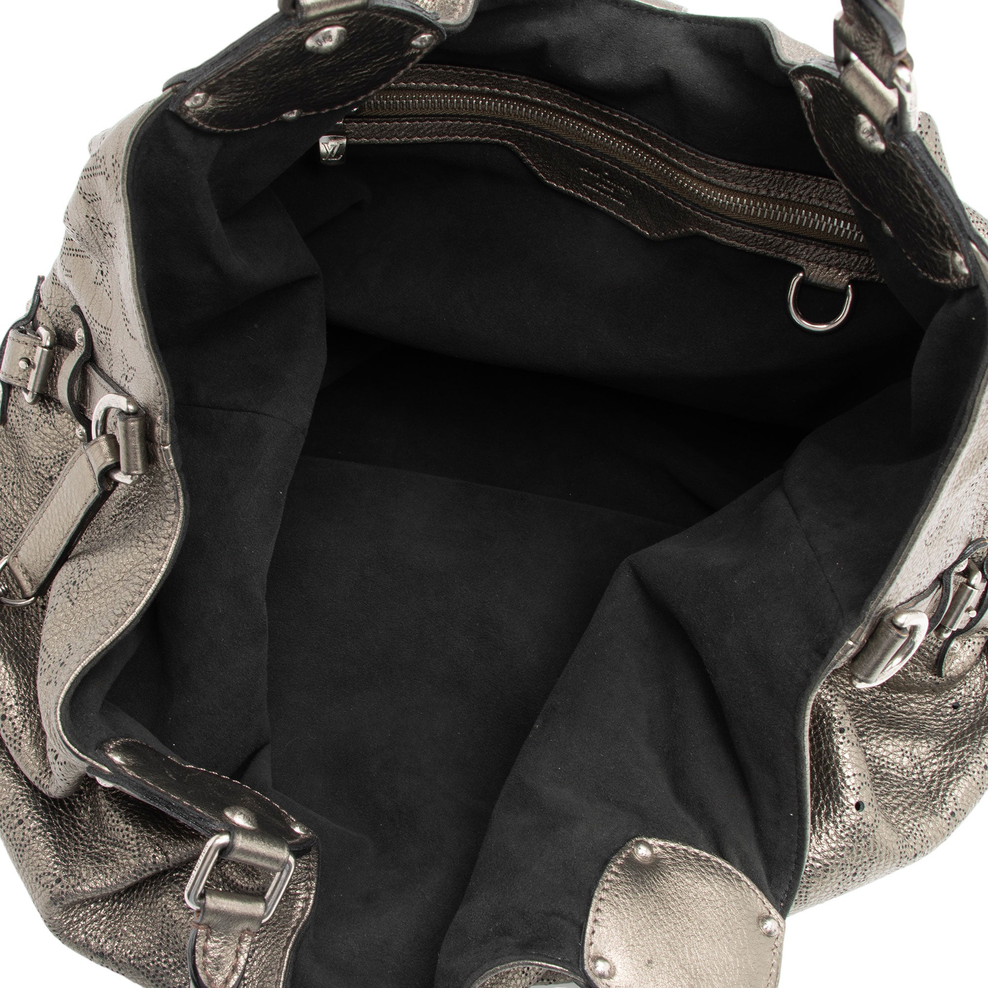 Louis Vuitton Metallic Mahina Leather XL Hobo (SHF-mvCaqy)