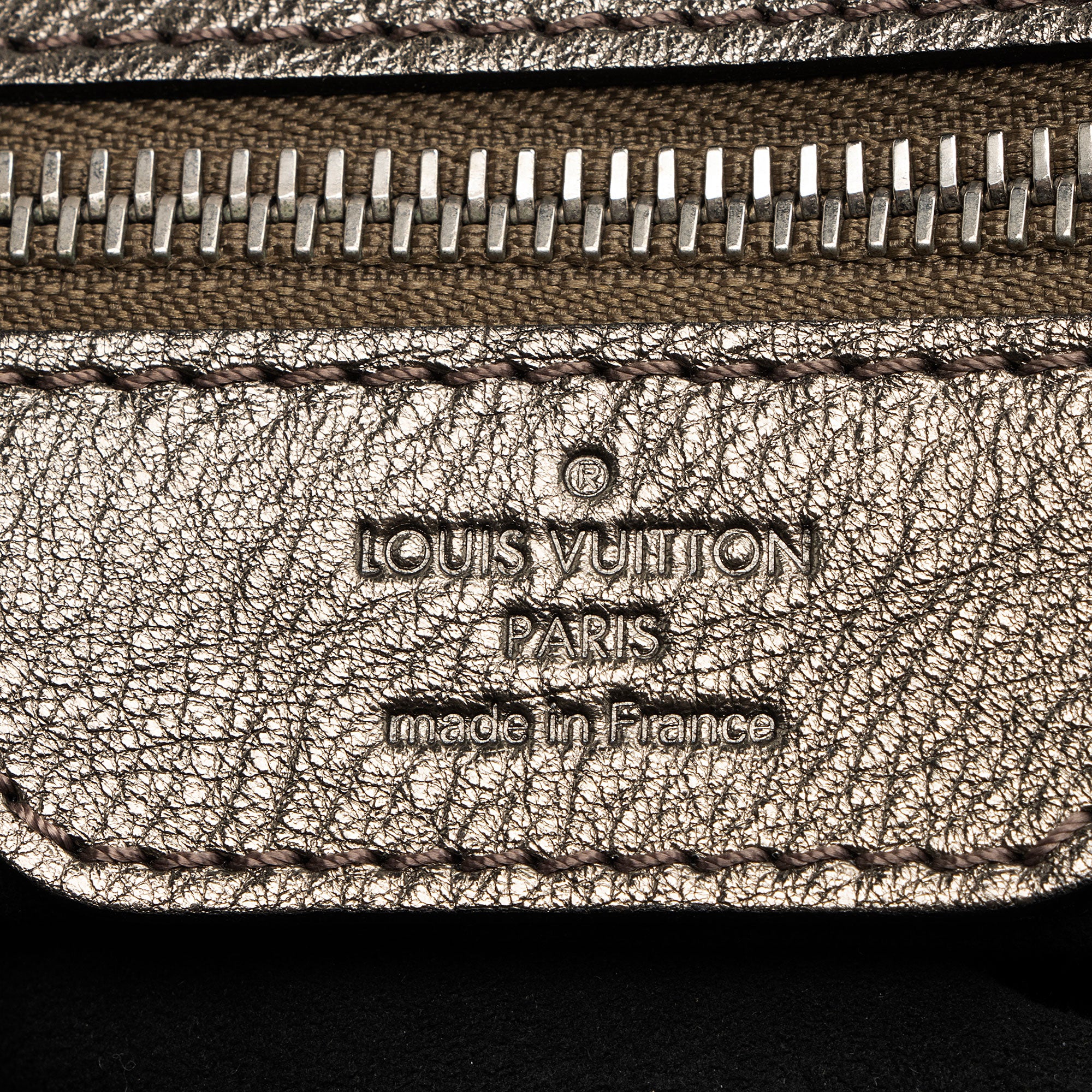 Louis Vuitton Metallic Mahina Leather XL Hobo (SHF-mvCaqy)