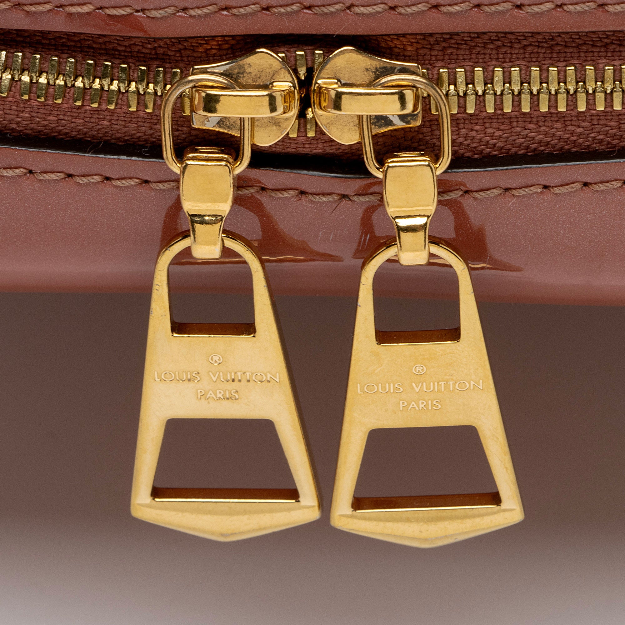 Louis Vuitton Miroir Patent Leather Venice Shoulder Bag (SHF-ZDUV9d)