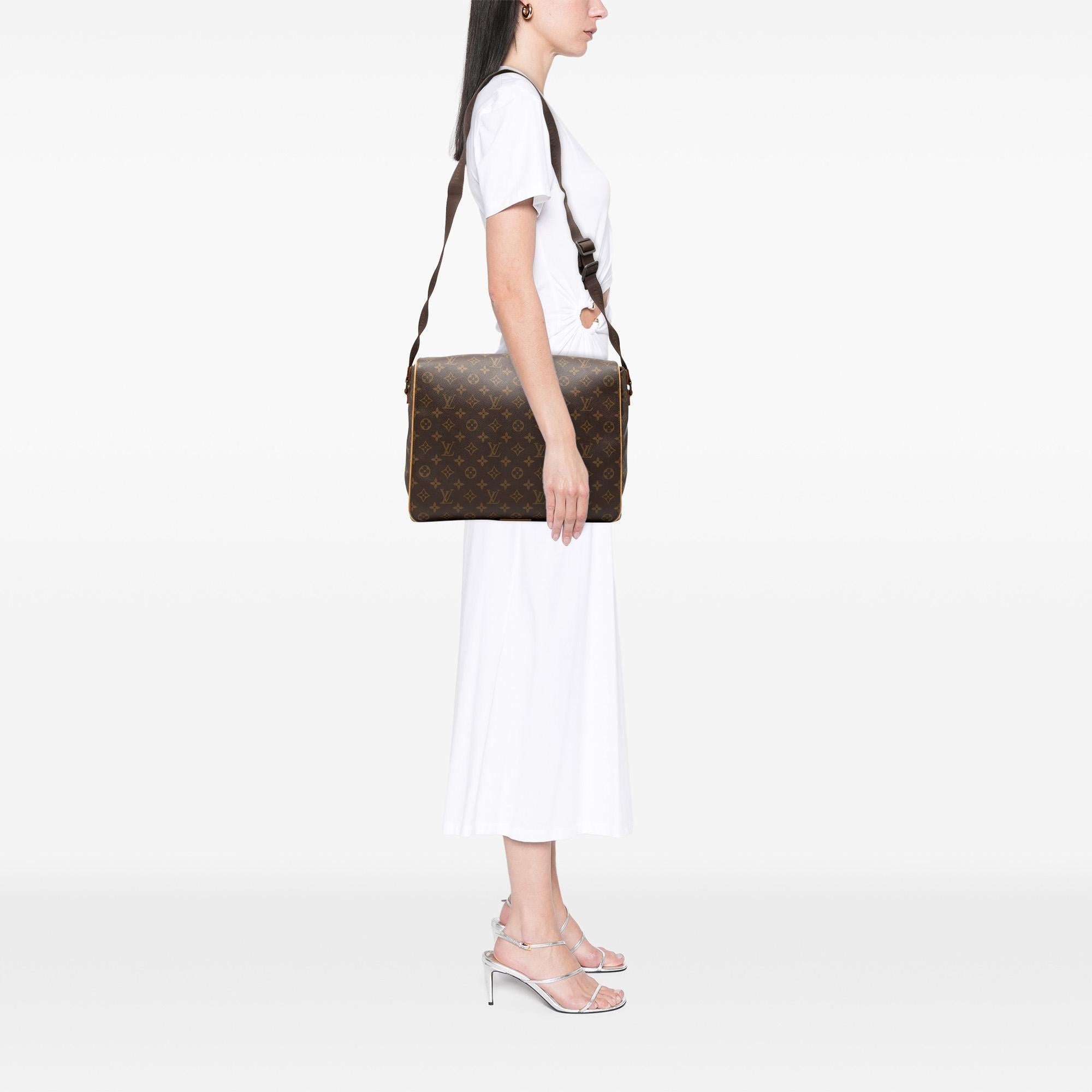 Louis Vuitton Monogram Abbesses