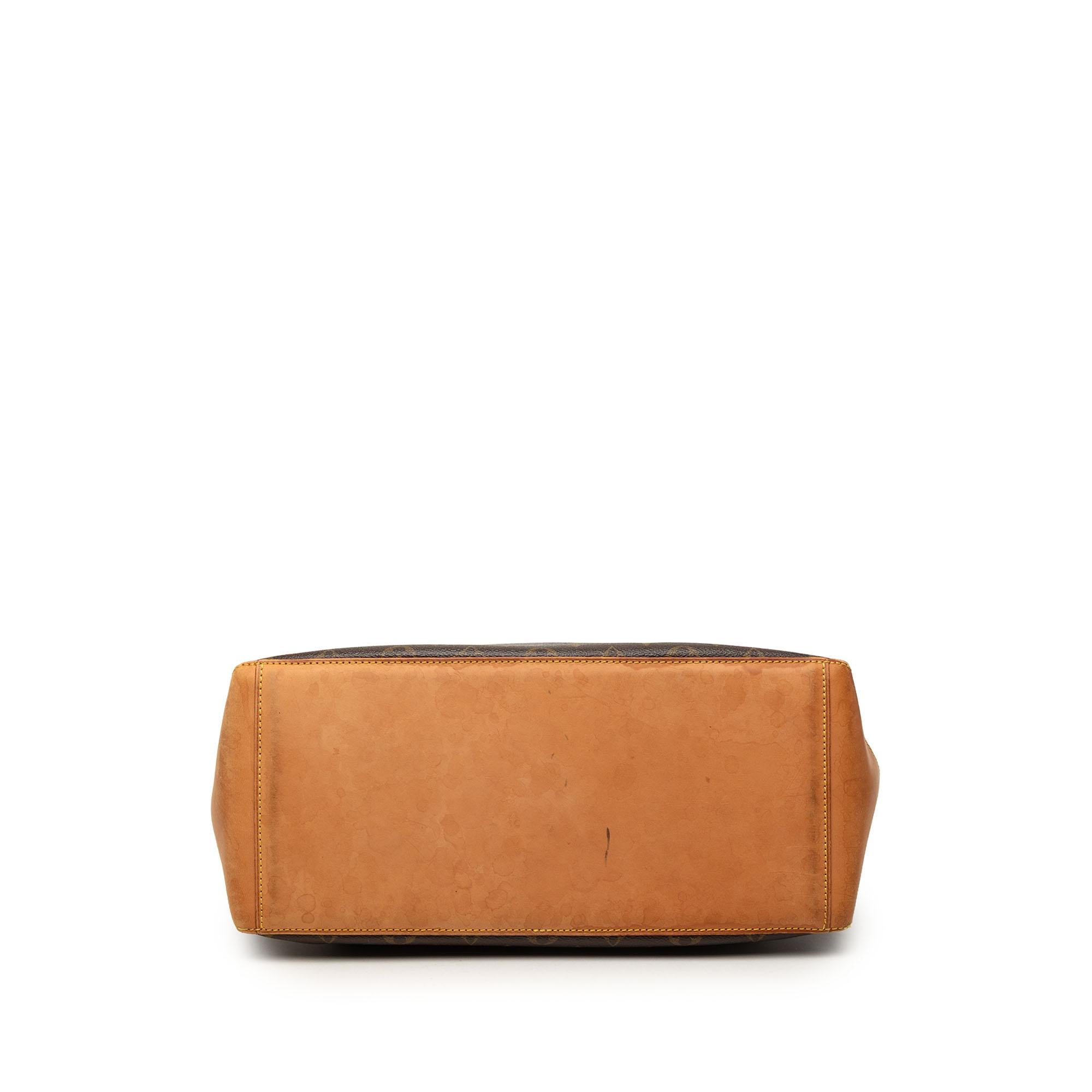 Louis Vuitton Monogram Cabas Mezzo
