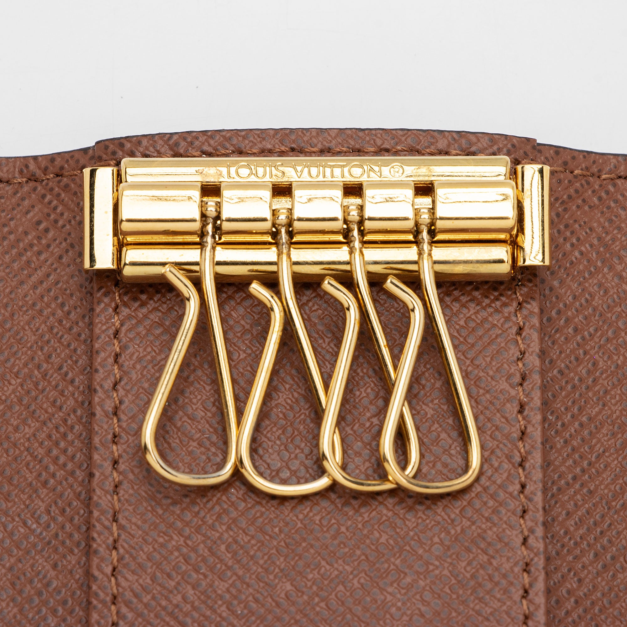 Louis Vuitton Monogram Canvas 4 Key Holder (SHF-n1Q3ZV)