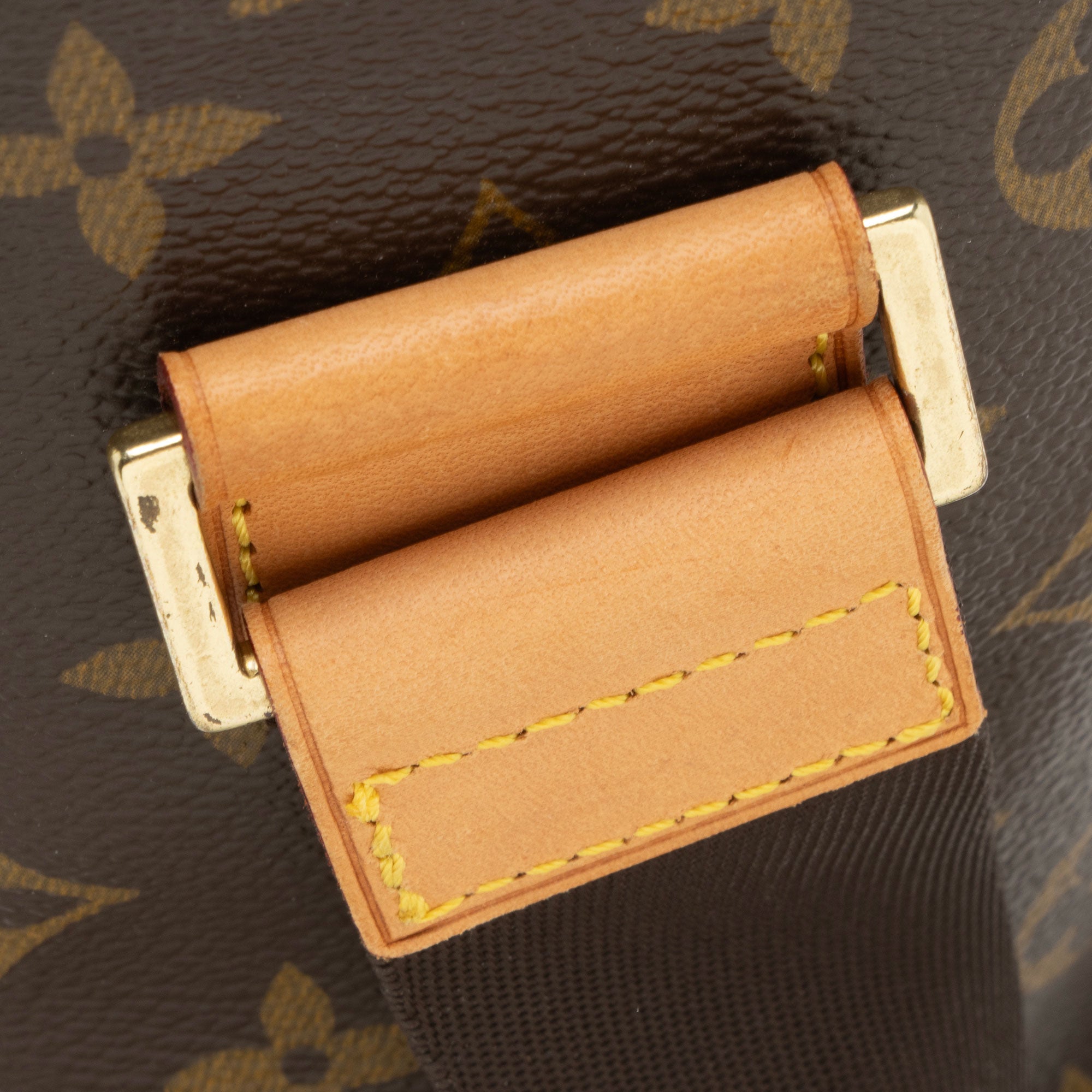 Louis Vuitton Monogram Canvas Abbesses Messenger Bag (SHF-qeNApQ)