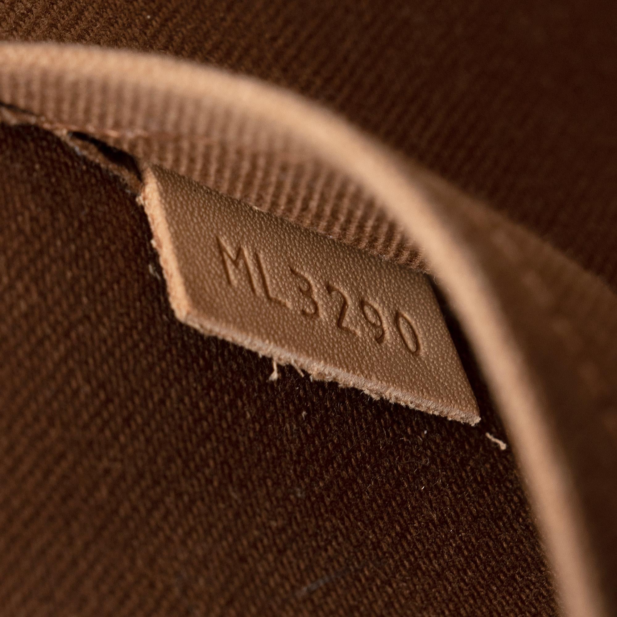 Louis Vuitton Monogram Canvas Alma BB Satchel (SHF-RDvgz0)