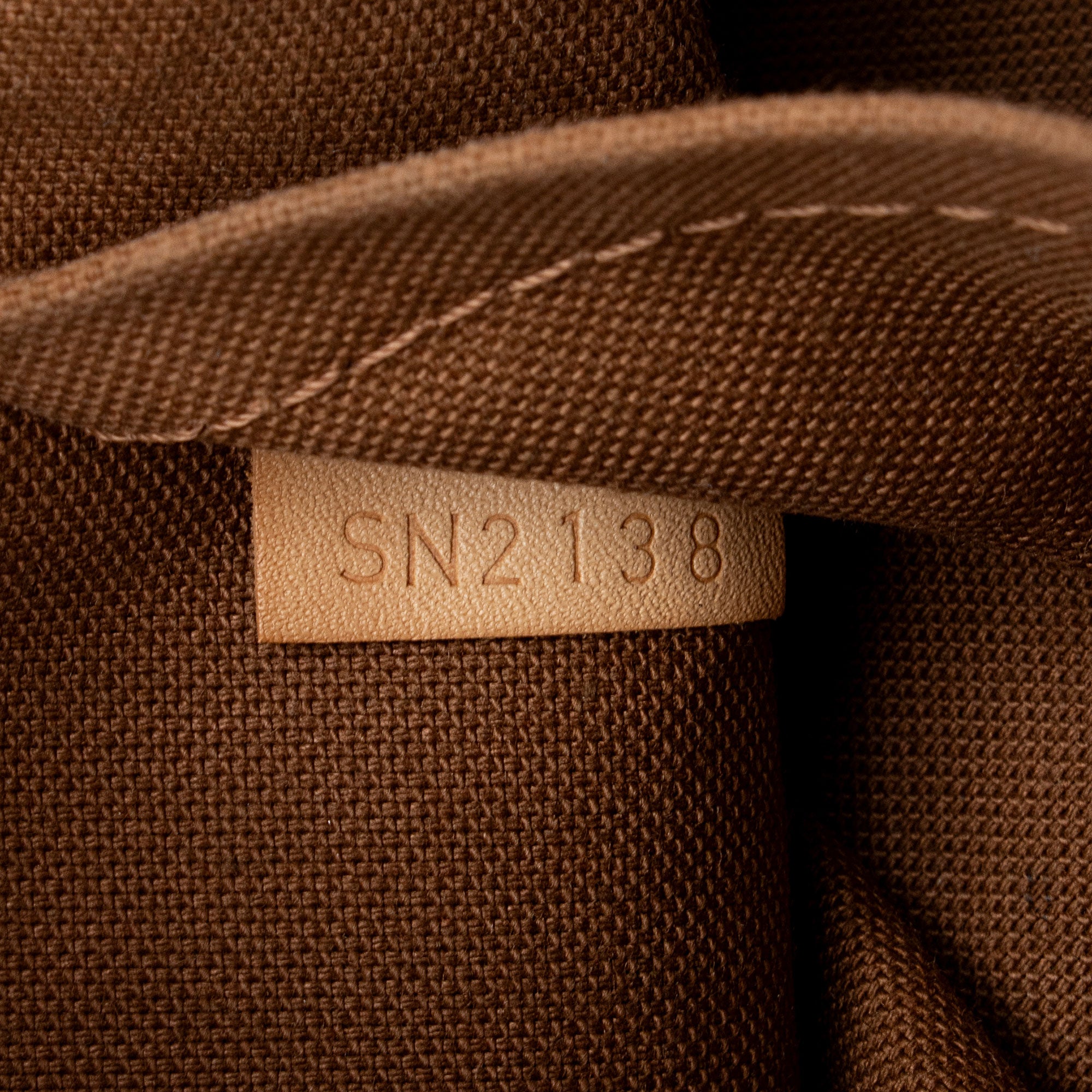 Louis Vuitton Monogram Canvas Alma BB Satchel (SHF-ymVpow)