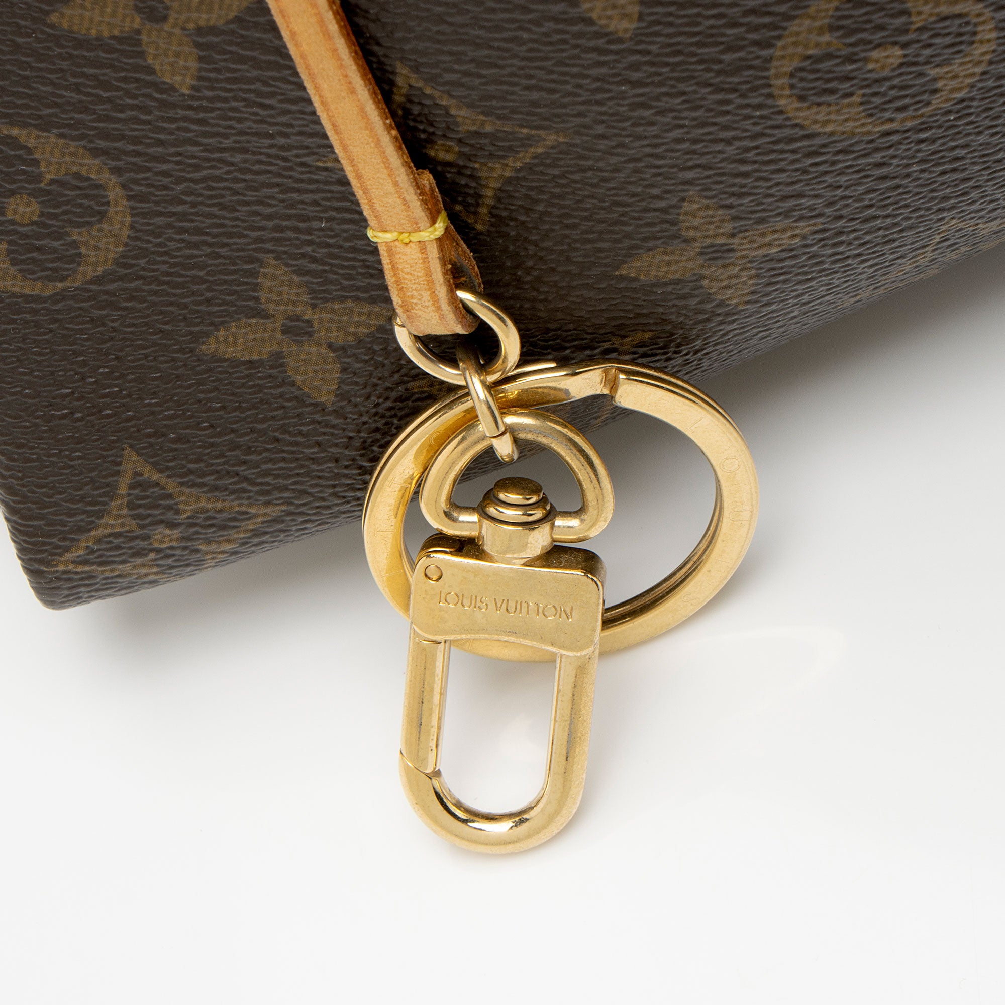 Louis Vuitton Monogram Canvas Artsy MM Shoulder Bag