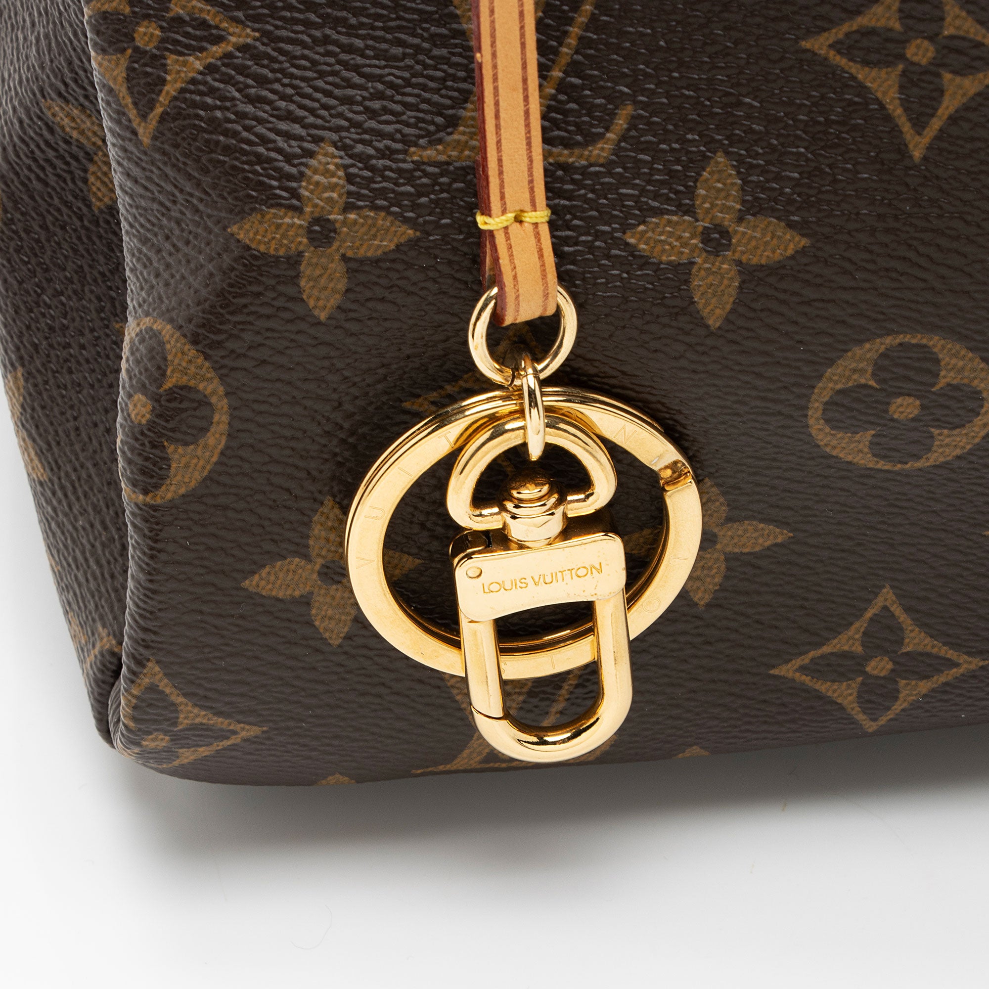 Louis Vuitton Monogram Canvas Artsy MM Shoulder Bag (SHF-VBulIB)