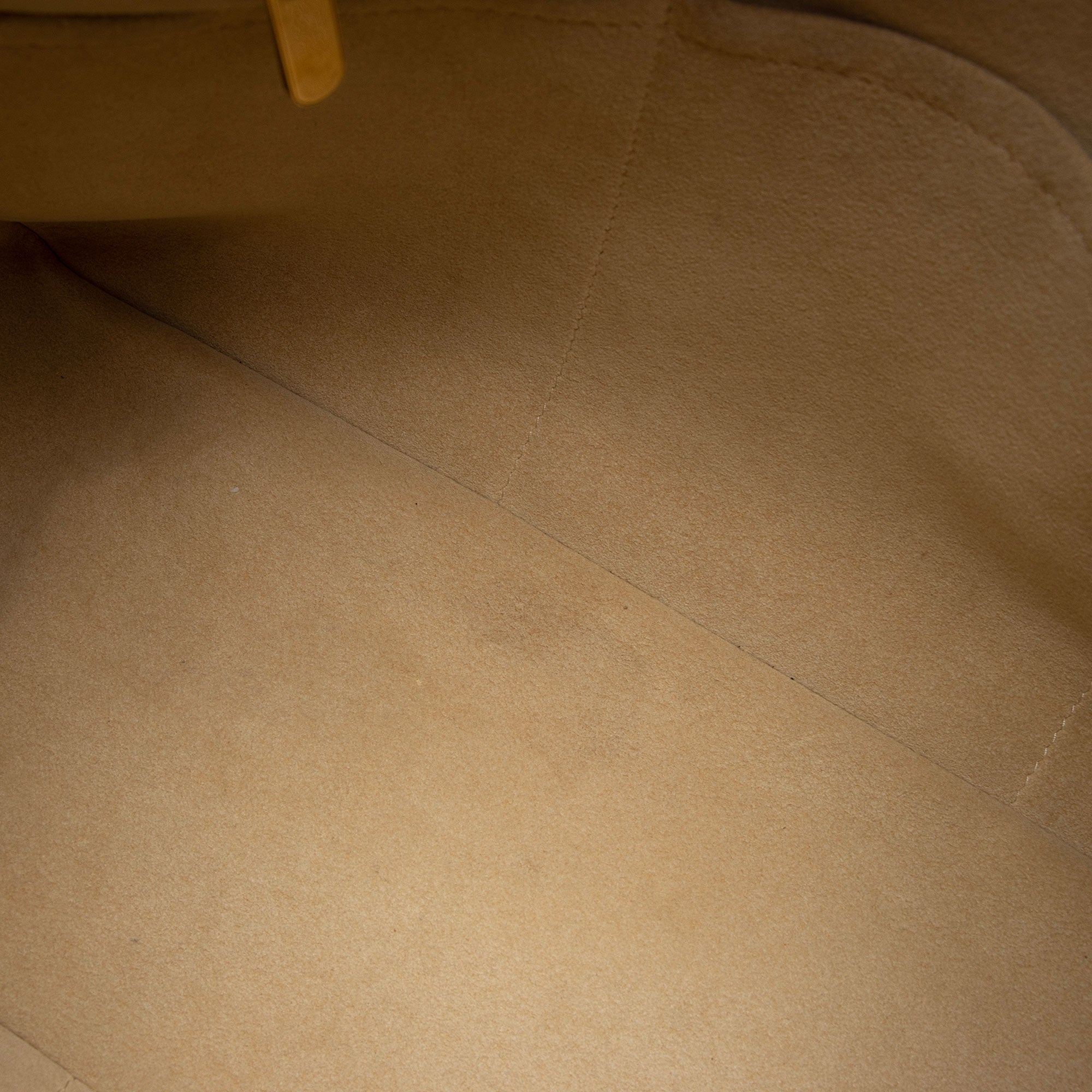 Louis Vuitton Monogram Canvas Artsy MM Shoulder Bag (SHF-owdtzI)