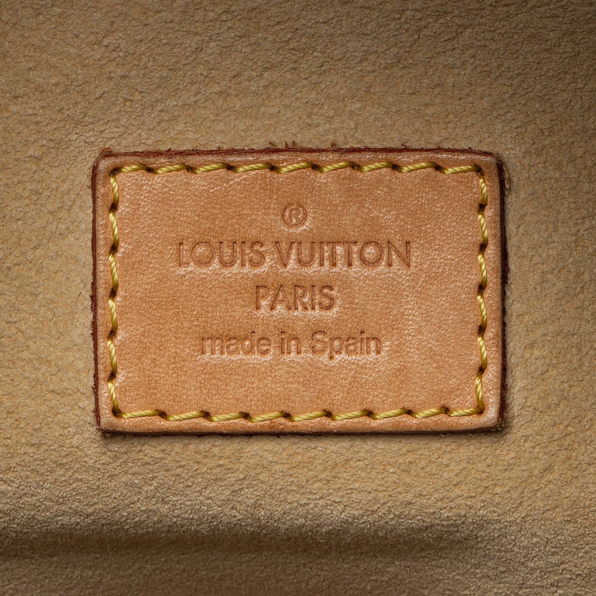 Louis Vuitton Monogram Canvas Artsy MM Shoulder Bag