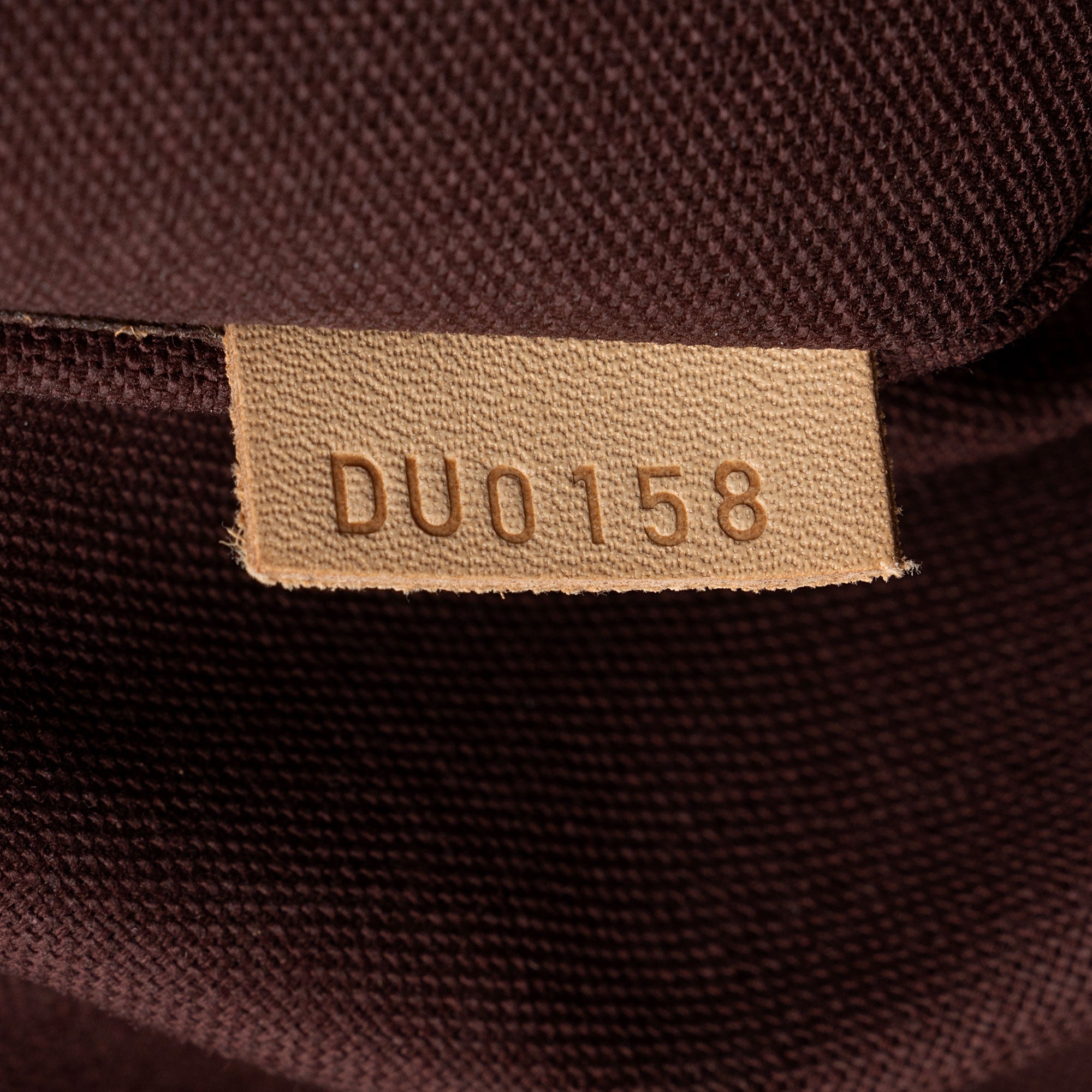 Louis Vuitton Monogram Canvas Berri MM Shoulder Bag (SHF-GOOhhJ)