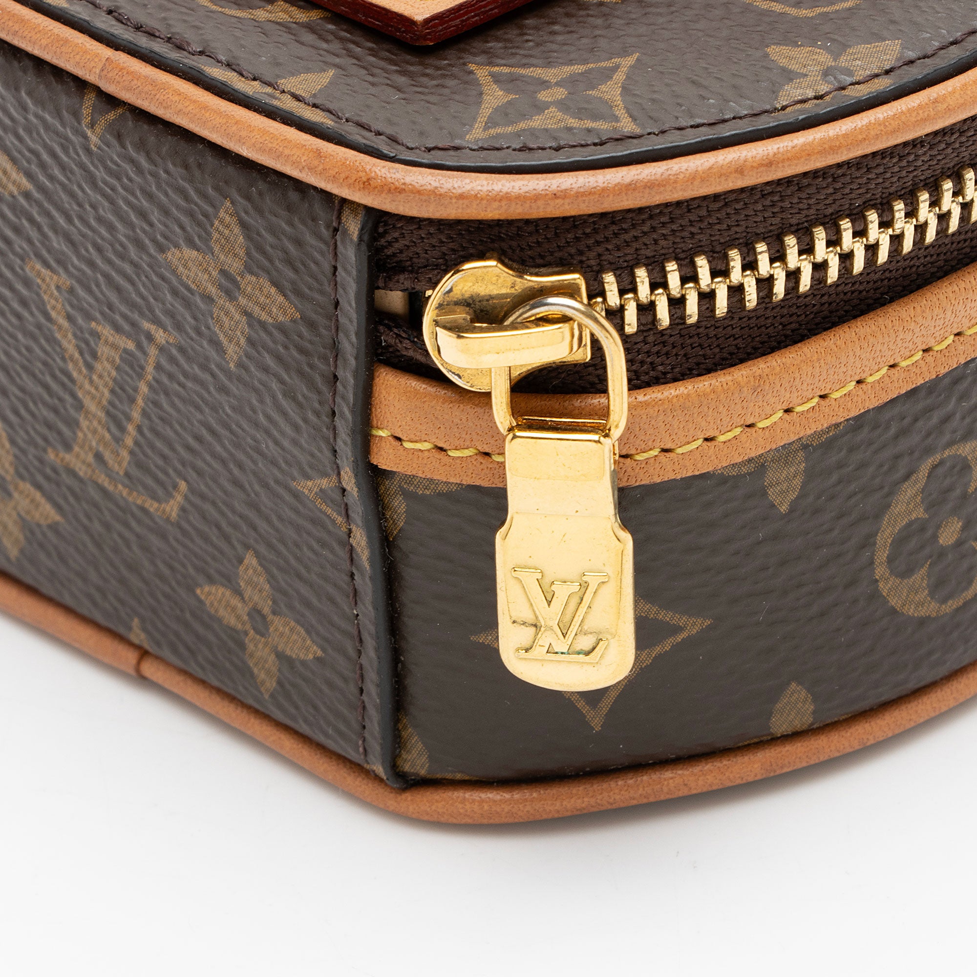 Louis Vuitton Monogram Canvas Boite Chapeau Necklace Bag