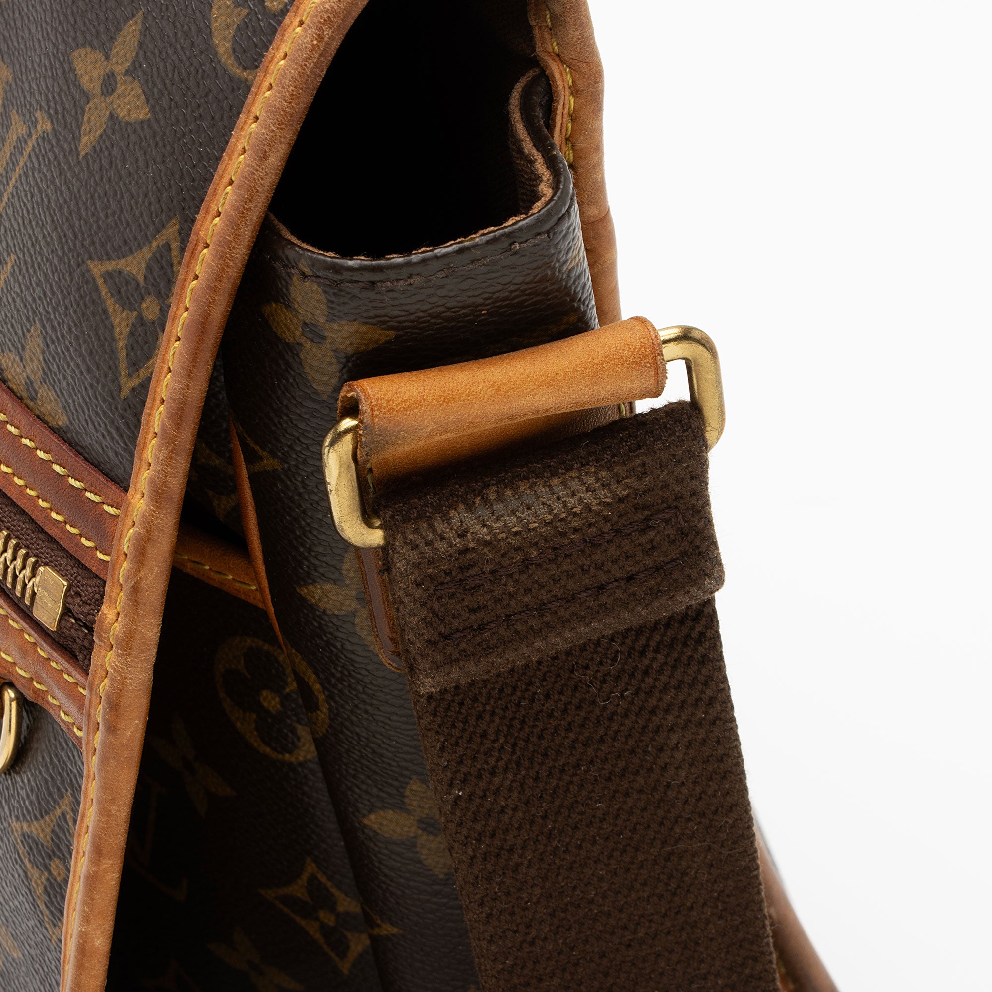 Louis Vuitton Monogram Canvas Bosphore GM Messenger Bag (SHF-geveUQ)