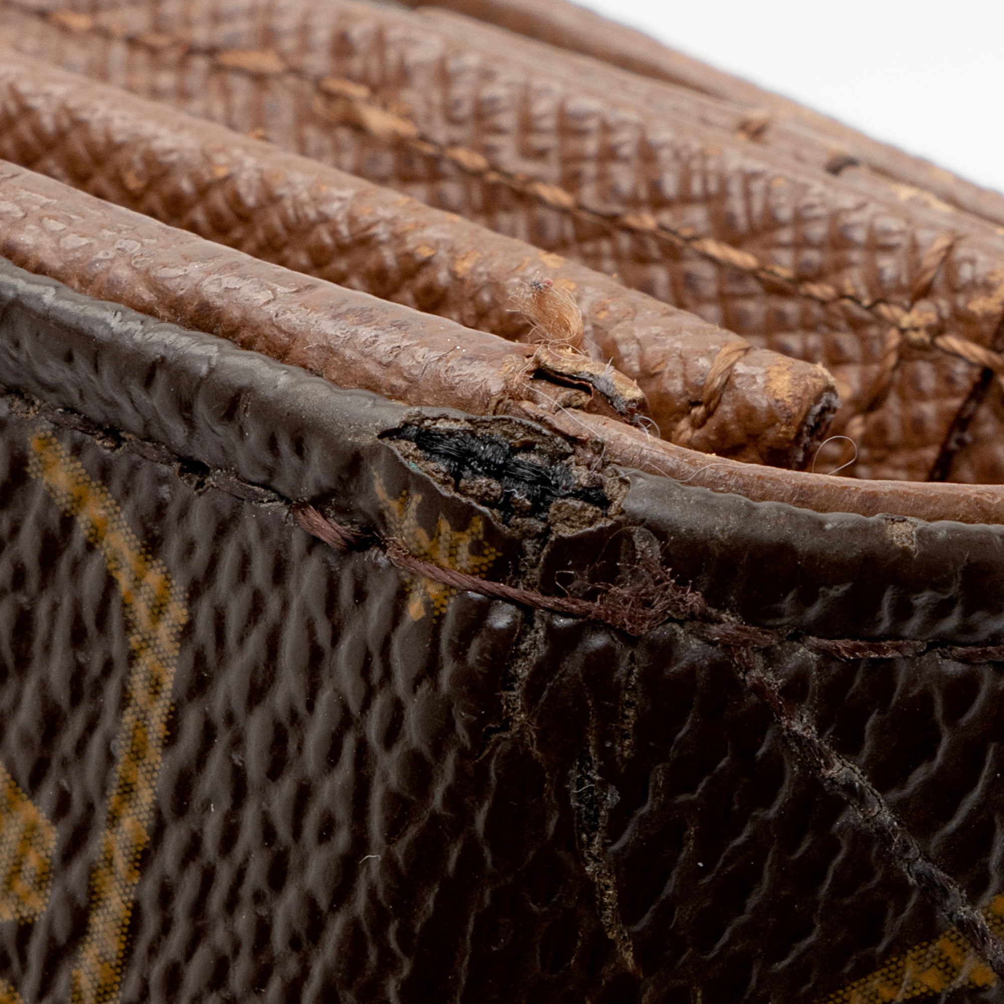 Louis Vuitton Monogram Canvas Etoile Sarah Wallet (SHF-rDATwn)