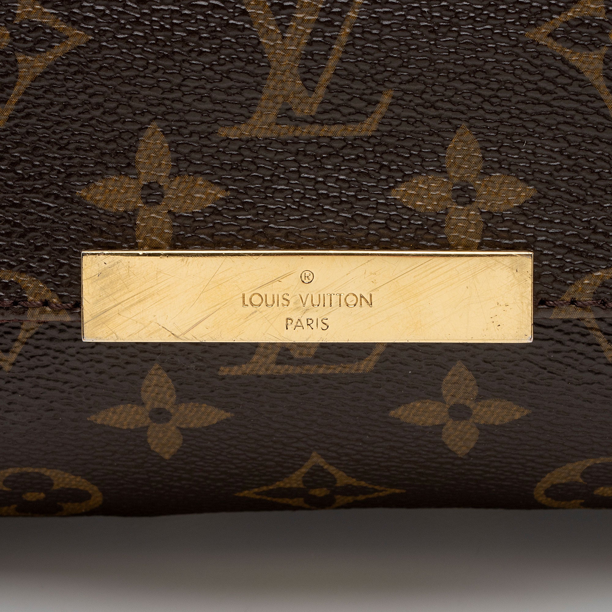 Louis Vuitton Monogram Canvas Favorite MM Shoulder Bag (SHF-shILro)