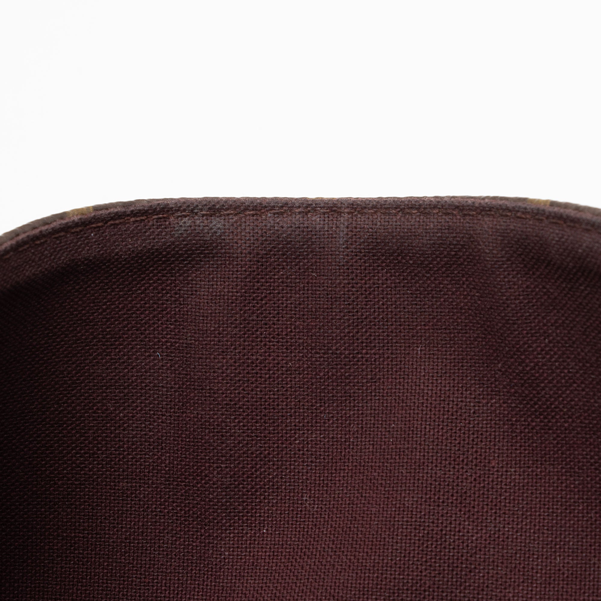 Louis Vuitton Monogram Canvas Favorite MM Shoulder Bag (SHF-xFSUWY)