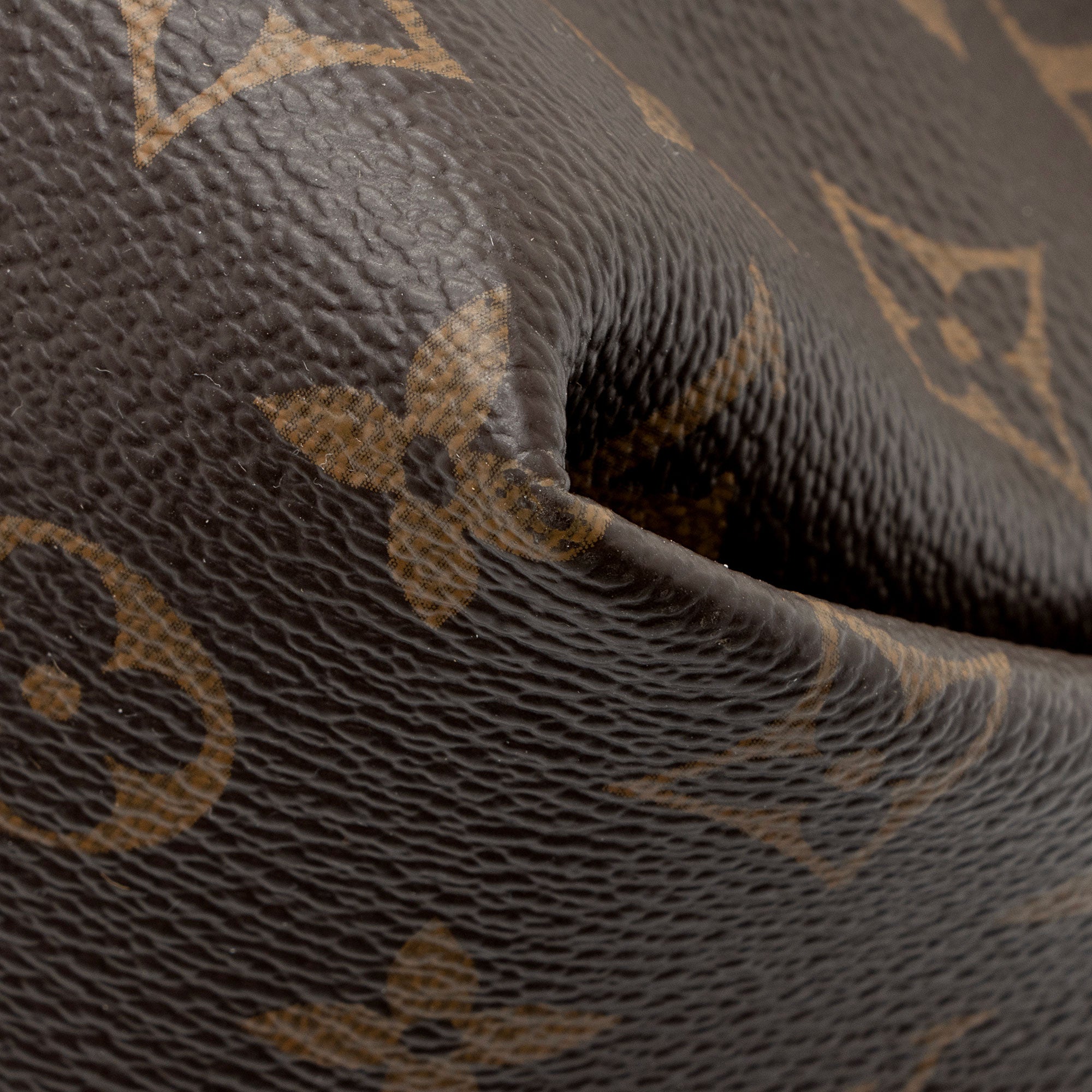 Louis Vuitton Monogram Canvas Flower MM Zip Tote (SHF-JXE385)