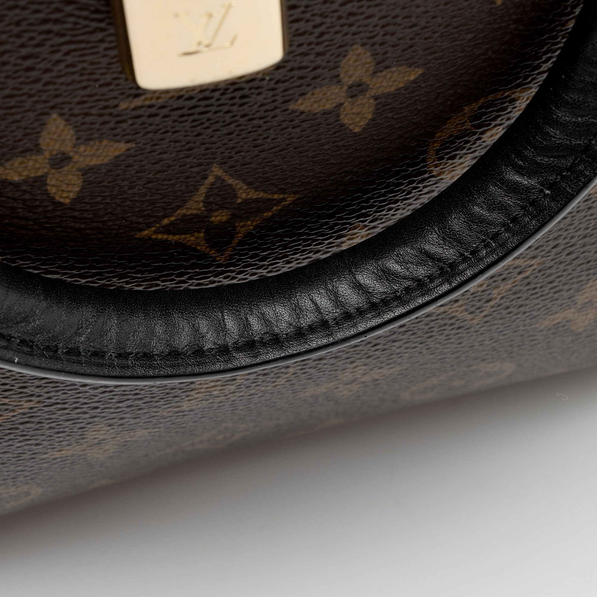 Louis Vuitton Monogram Canvas Flower MM Zip Tote (SHF-JXE385)