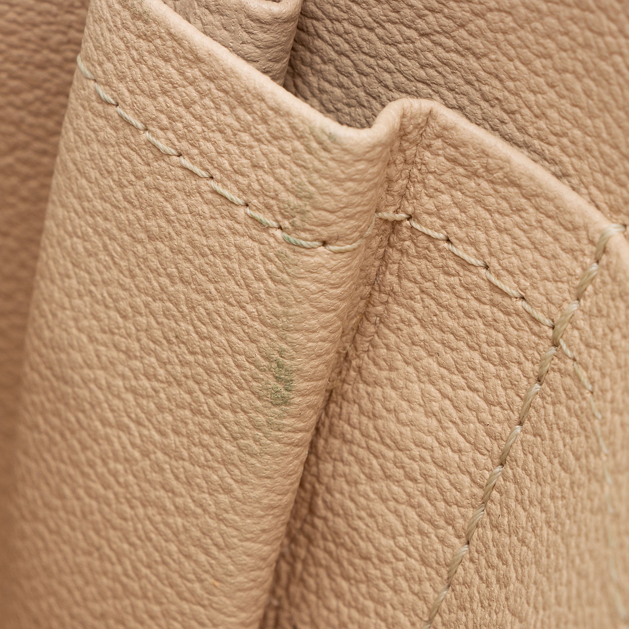 Louis Vuitton Monogram Canvas GM Cosmetic Pouch (SHF-TmU2LL)