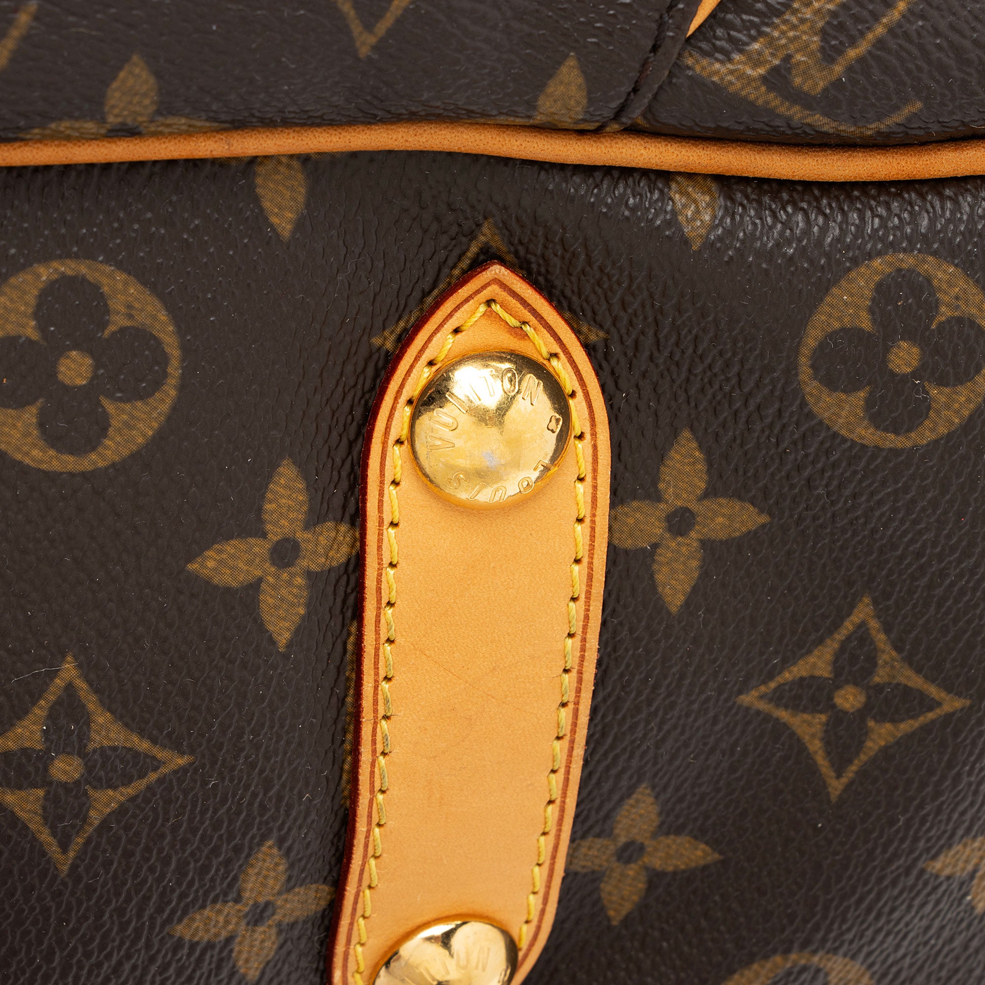 Louis Vuitton Monogram Canvas Galliera PM Shoulder Bag (SHF-9gP1Rm)