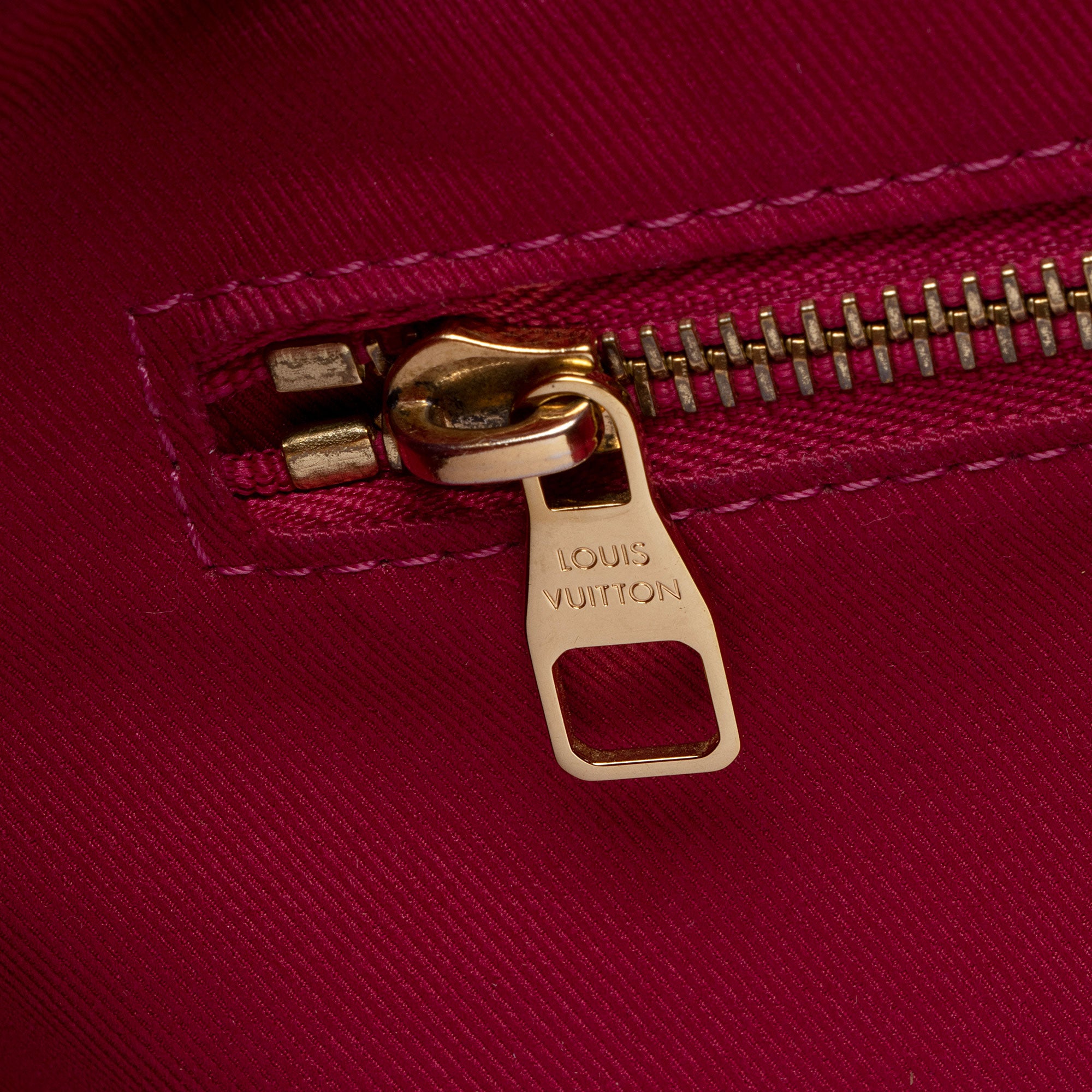 Louis Vuitton Monogram Canvas Graceful MM Hobo (SHF-0g4KDP)