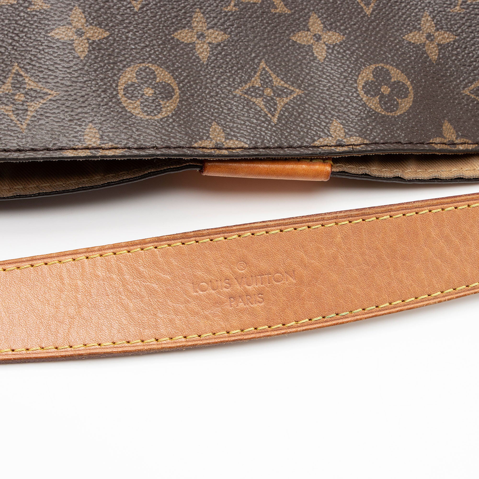 Louis Vuitton Monogram Canvas Graceful MM Hobo (SHF-dWG1DM)