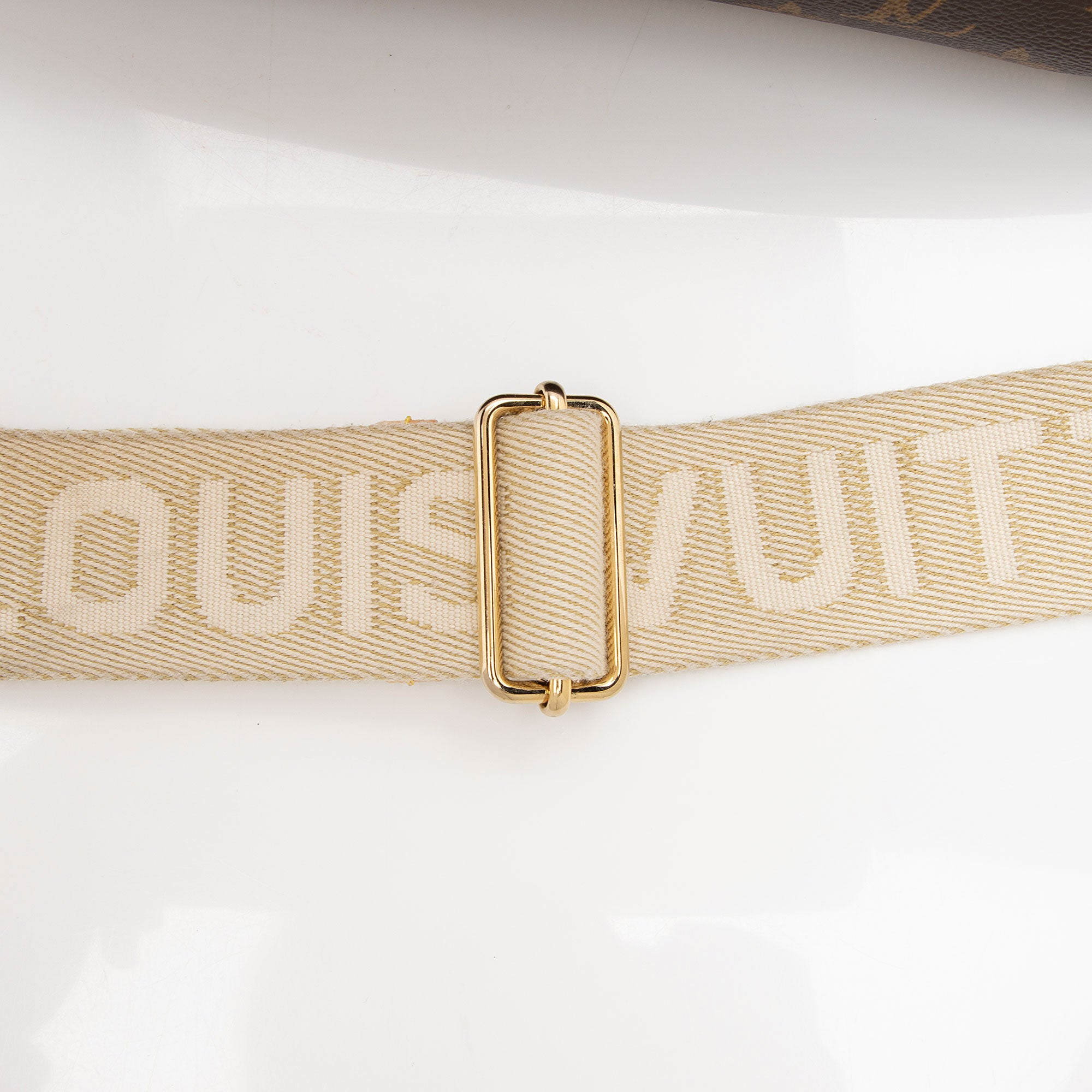 Louis Vuitton Monogram Canvas High Rise Bumbag (SHF-L7Mce0)