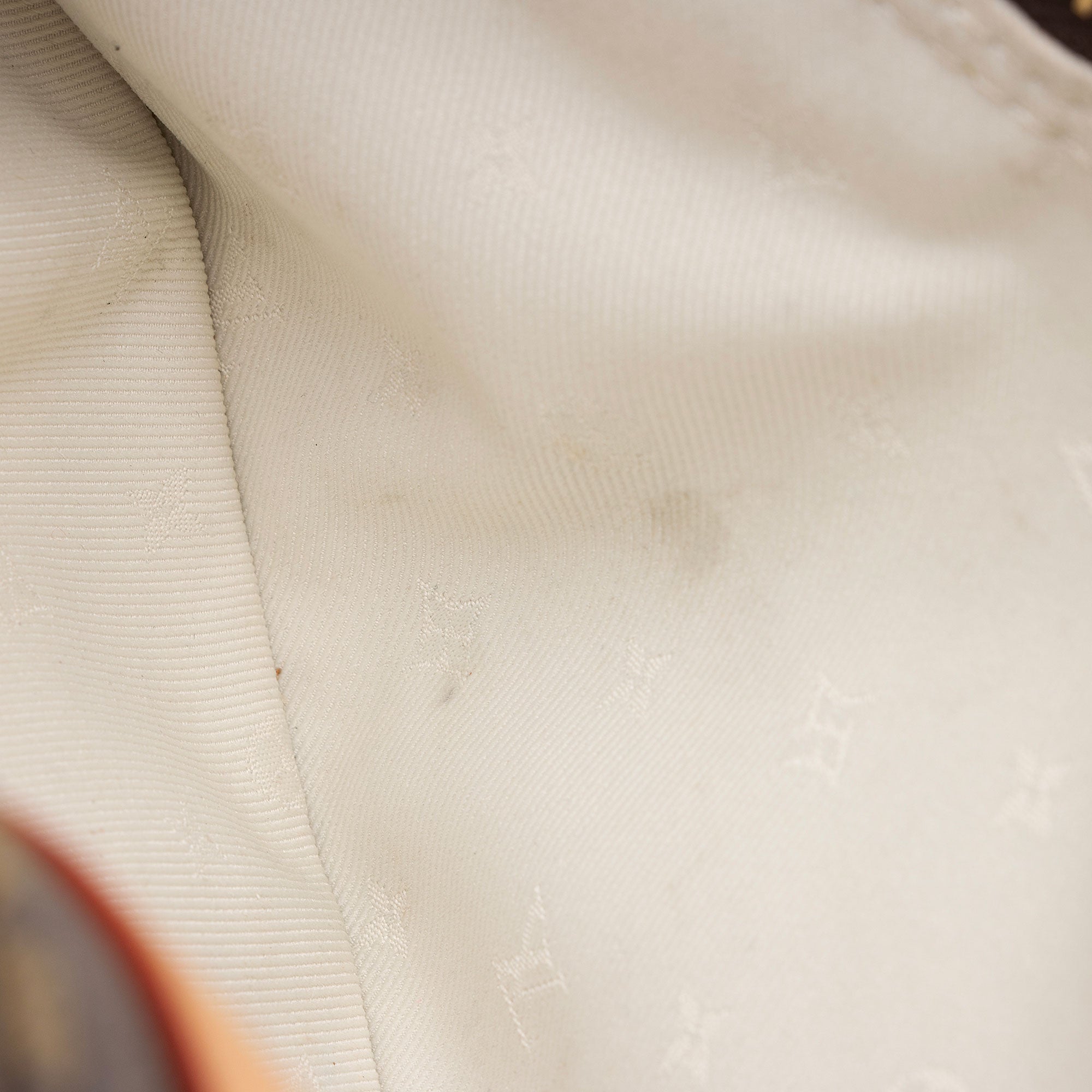 Louis Vuitton Monogram Canvas High Rise Bumbag