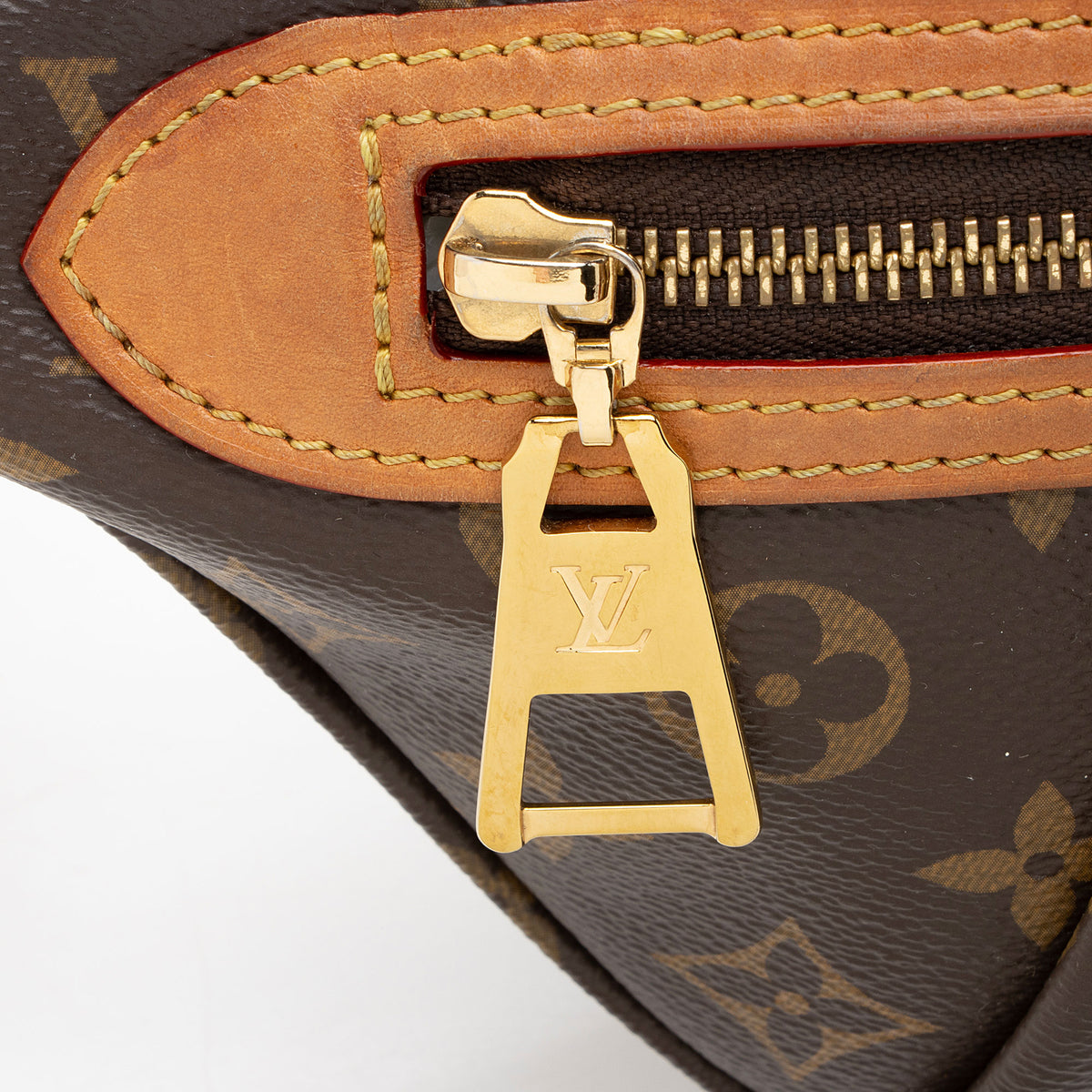 Louis Vuitton Monogram Canvas High Rise Bumbag