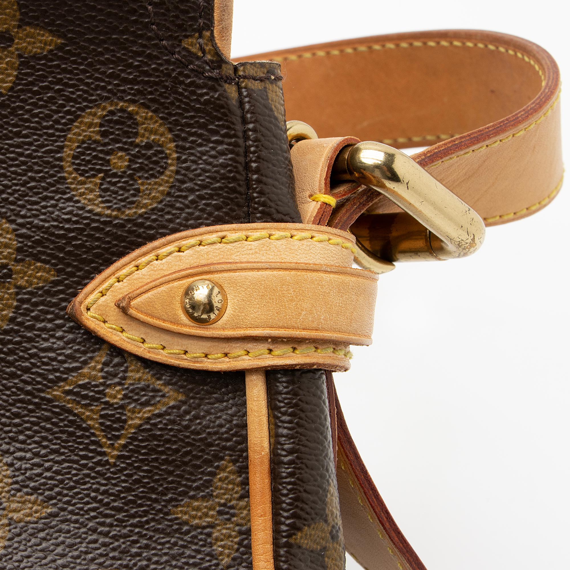 Louis Vuitton Monogram Canvas Hudson PM Shoulder Bag (SHF-23168)