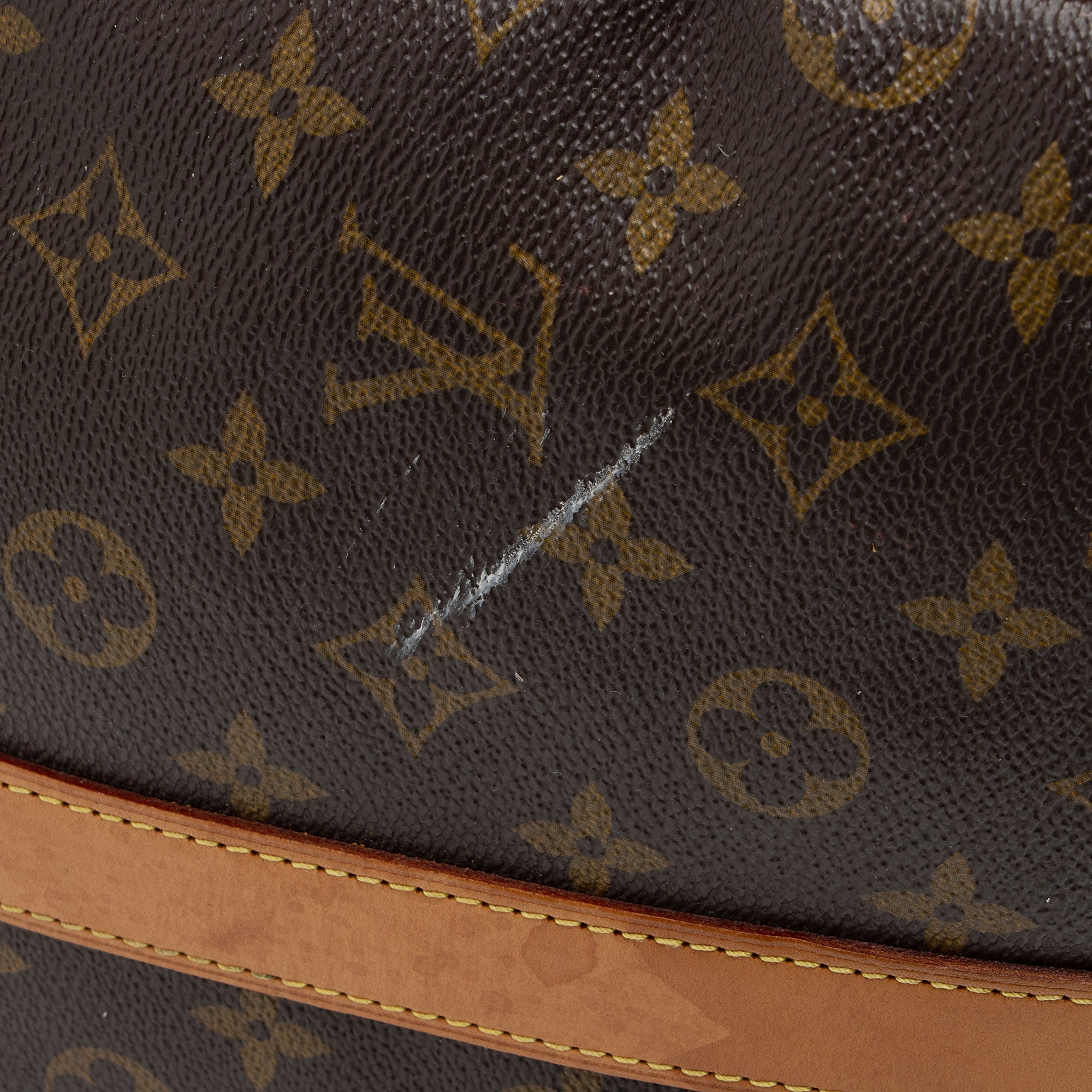Louis Vuitton Monogram Canvas Keepall Bandouliere 55 Duffle Bag (SHF-qBIEjn)