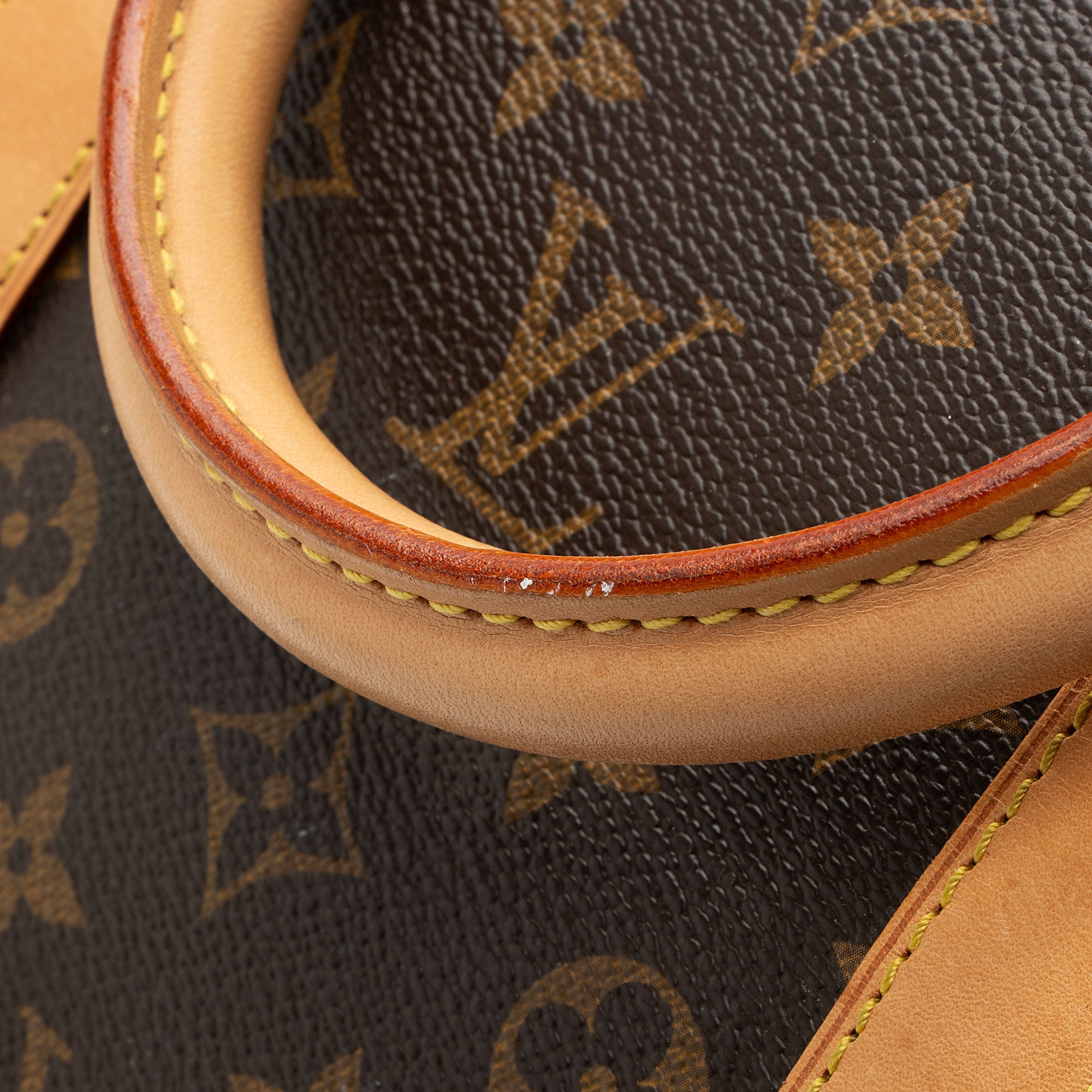Louis Vuitton Monogram Canvas Keepall Bandouliere 55 Duffle Bag (SHF-SdSz4O)