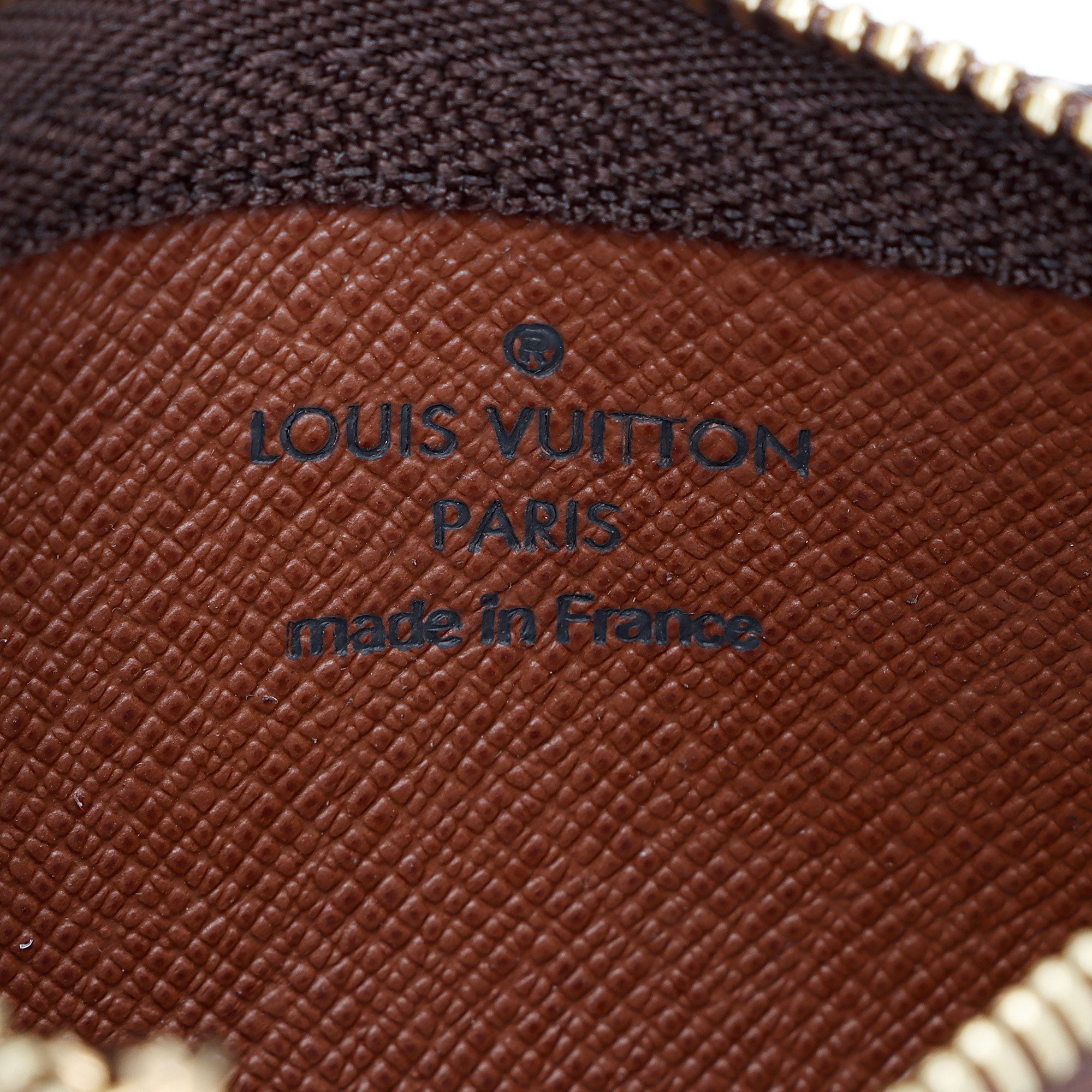 Louis Vuitton Monogram Canvas Key Pouch (SHF-38OnhW)
