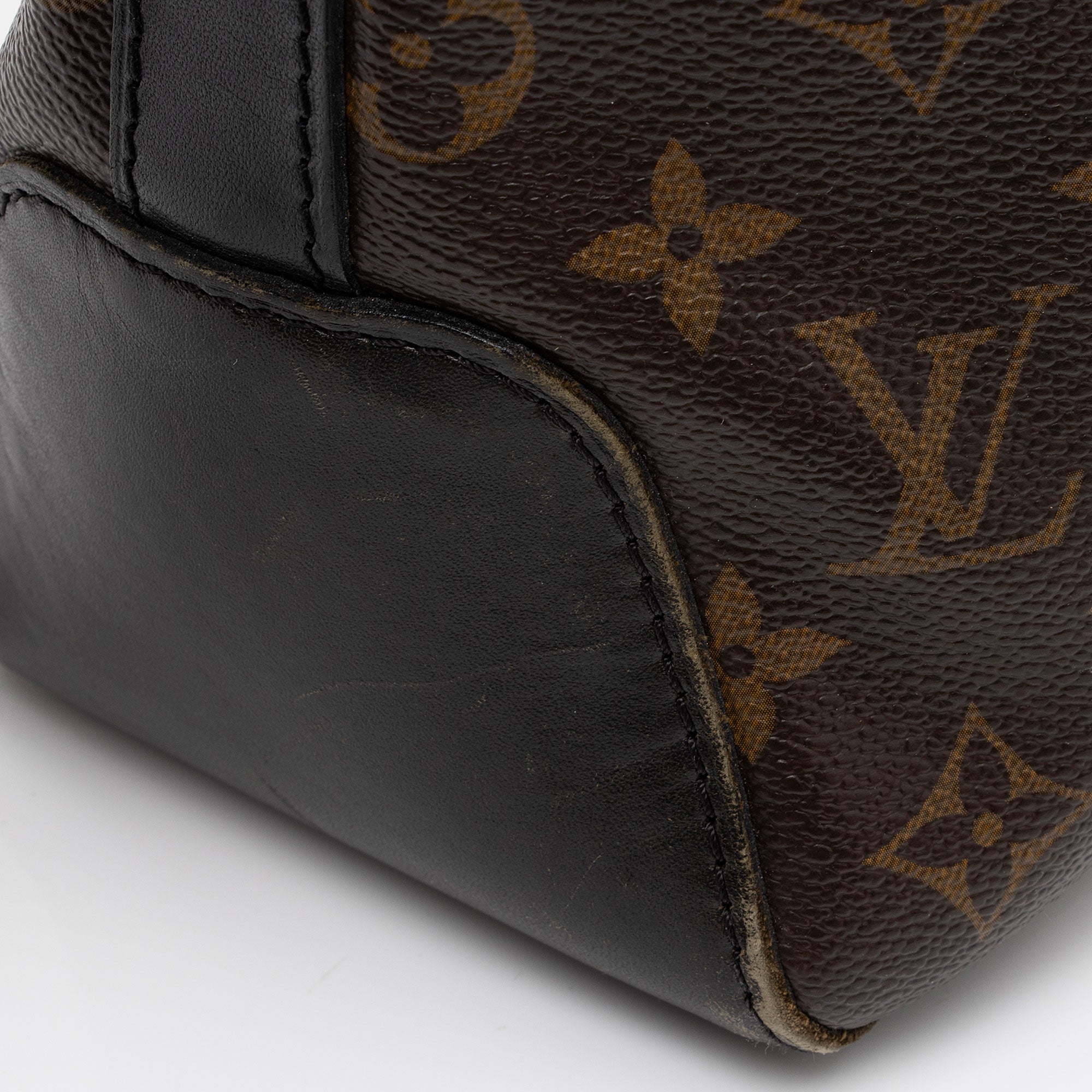 Louis Vuitton Monogram Canvas Macassar Torres Messenger Bag (SHF-0IhoOy)