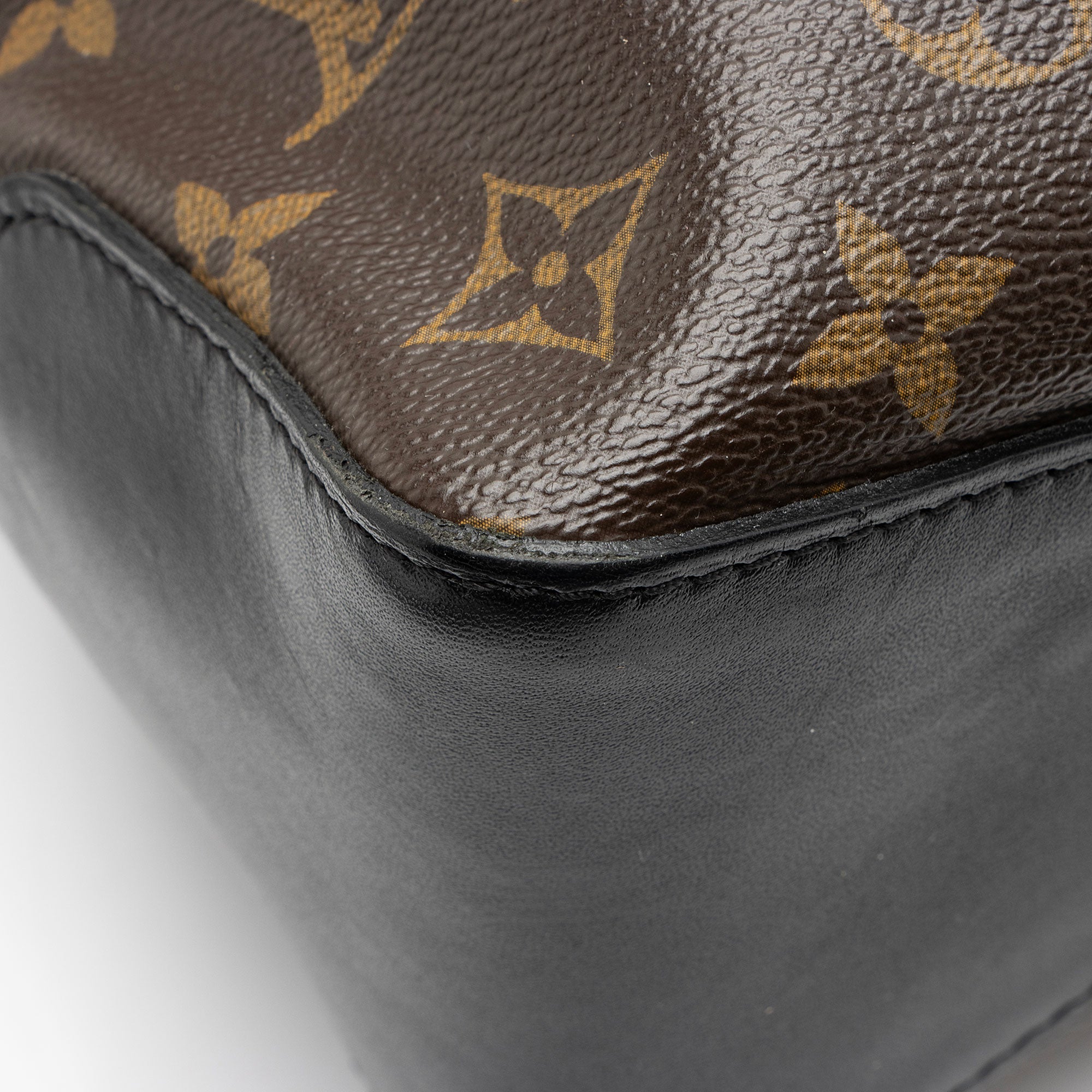 Louis Vuitton Monogram Canvas Macassar Torres Messenger