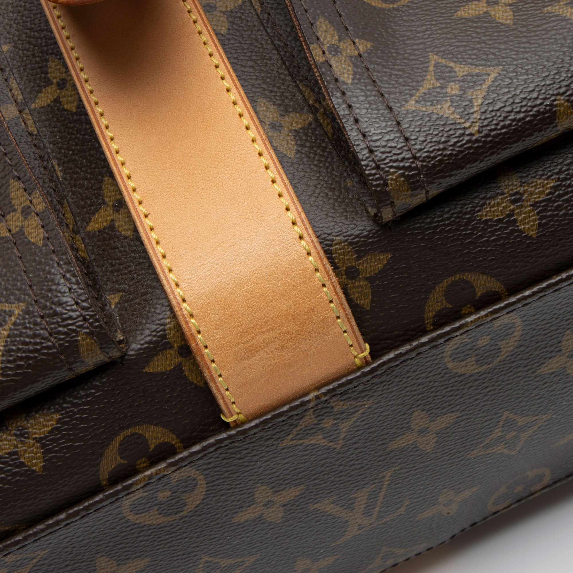 Louis Vuitton Monogram Canvas Manhattan GM Satchel (SHF-FGlzW5)