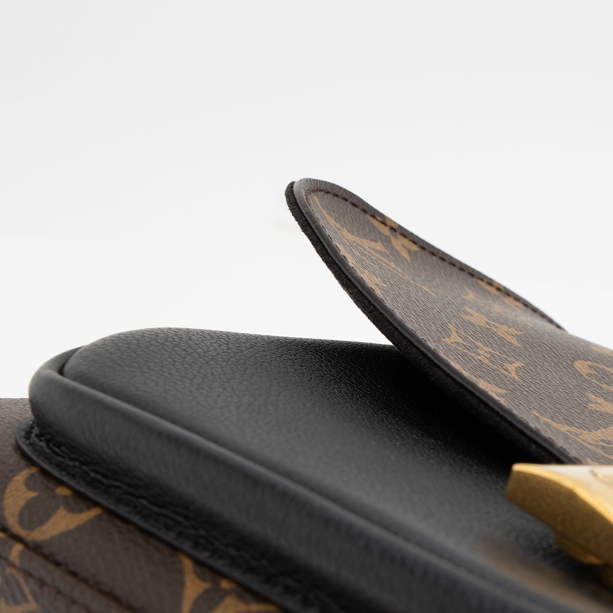 Louis Vuitton Monogram Canvas Marignan Messenger (SHF-v5yw6f)