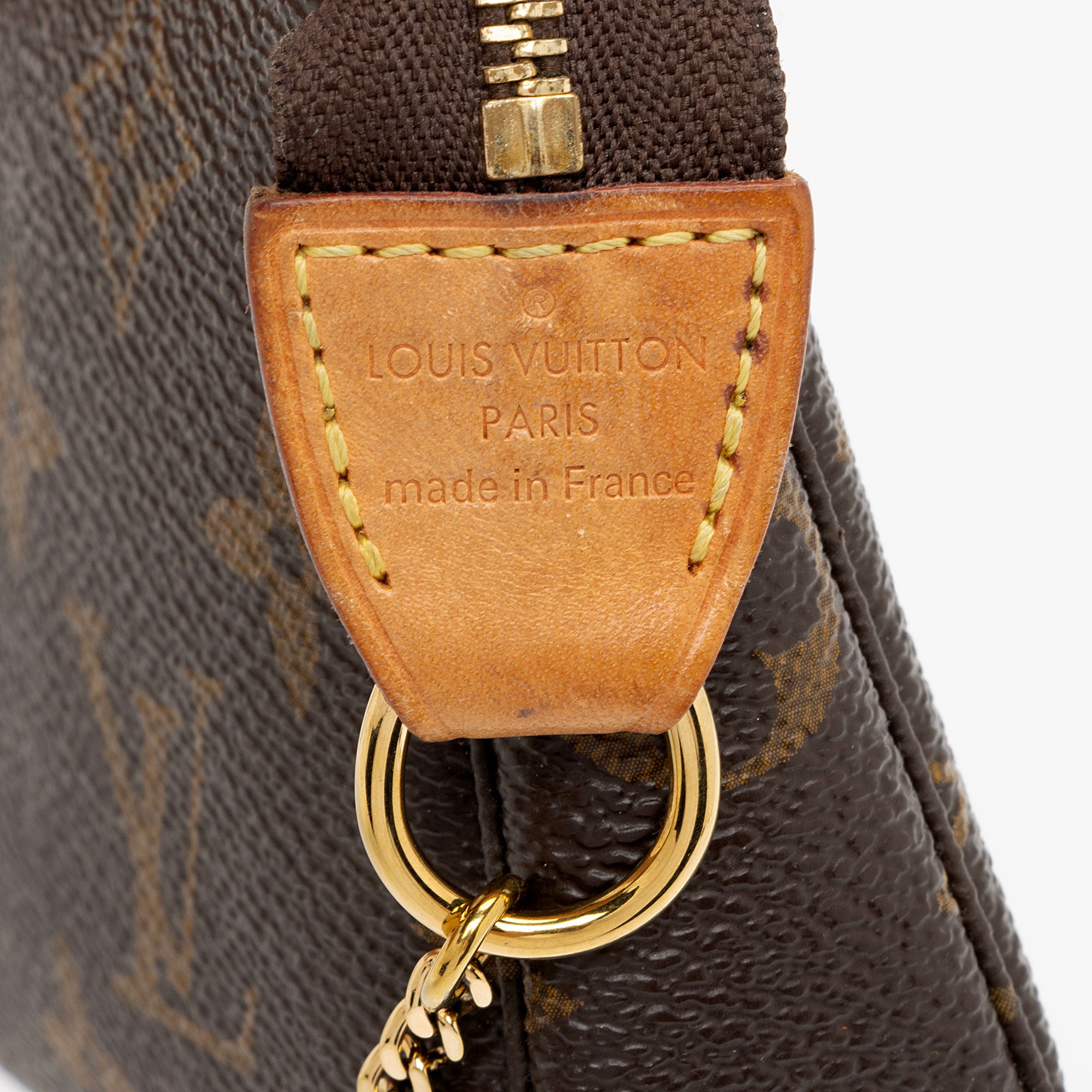 Louis Vuitton Monogram Canvas Mini Pochette Accessoires (SHF-s84SHR)