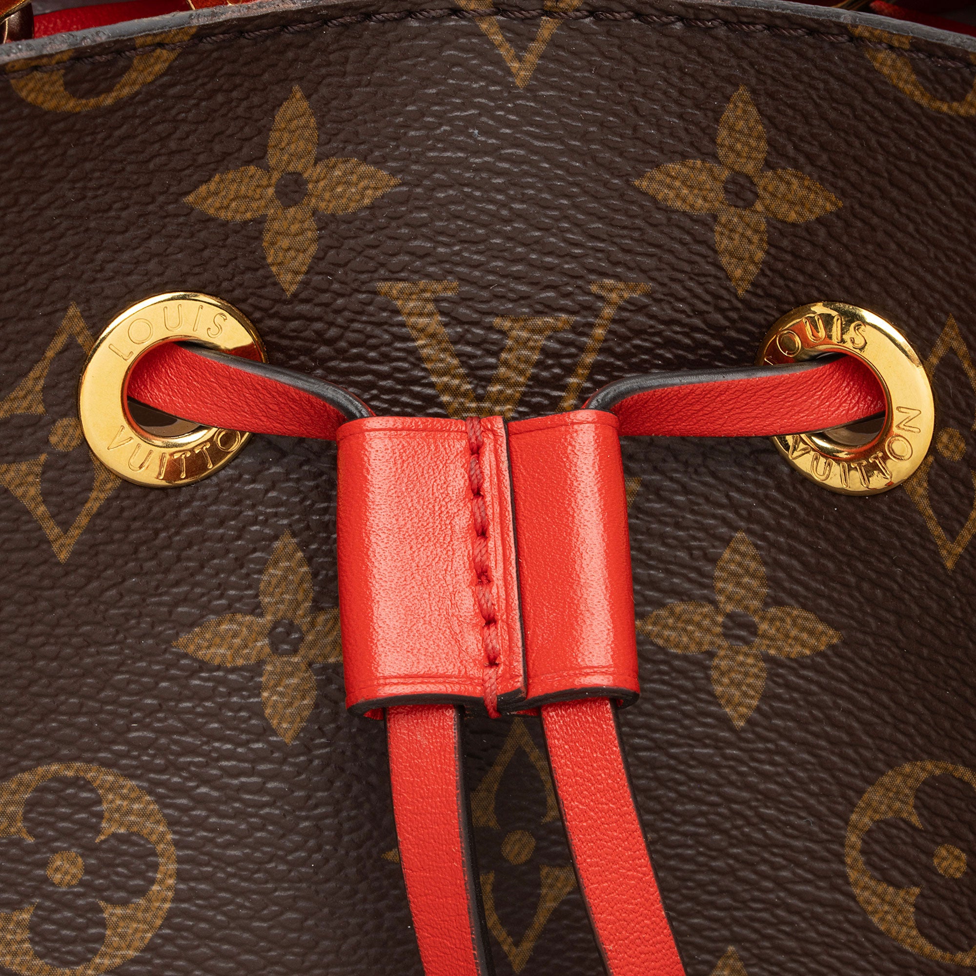 Louis Vuitton Monogram Canvas Neonoe MM Shoulder Bag (SHF-5loHtT)