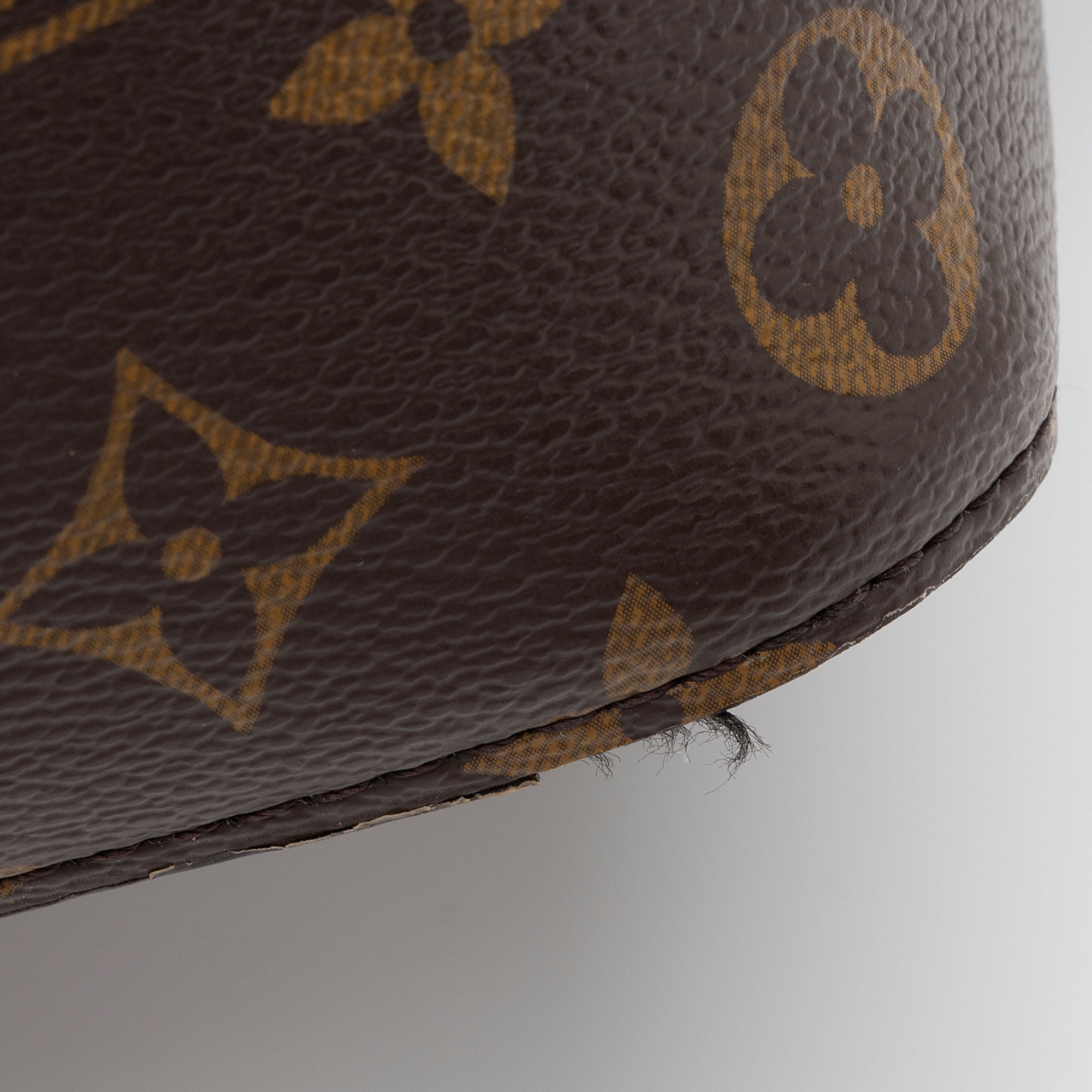 Louis Vuitton Monogram Canvas Neonoe MM Shoulder Bag (SHF-jxF2wA)