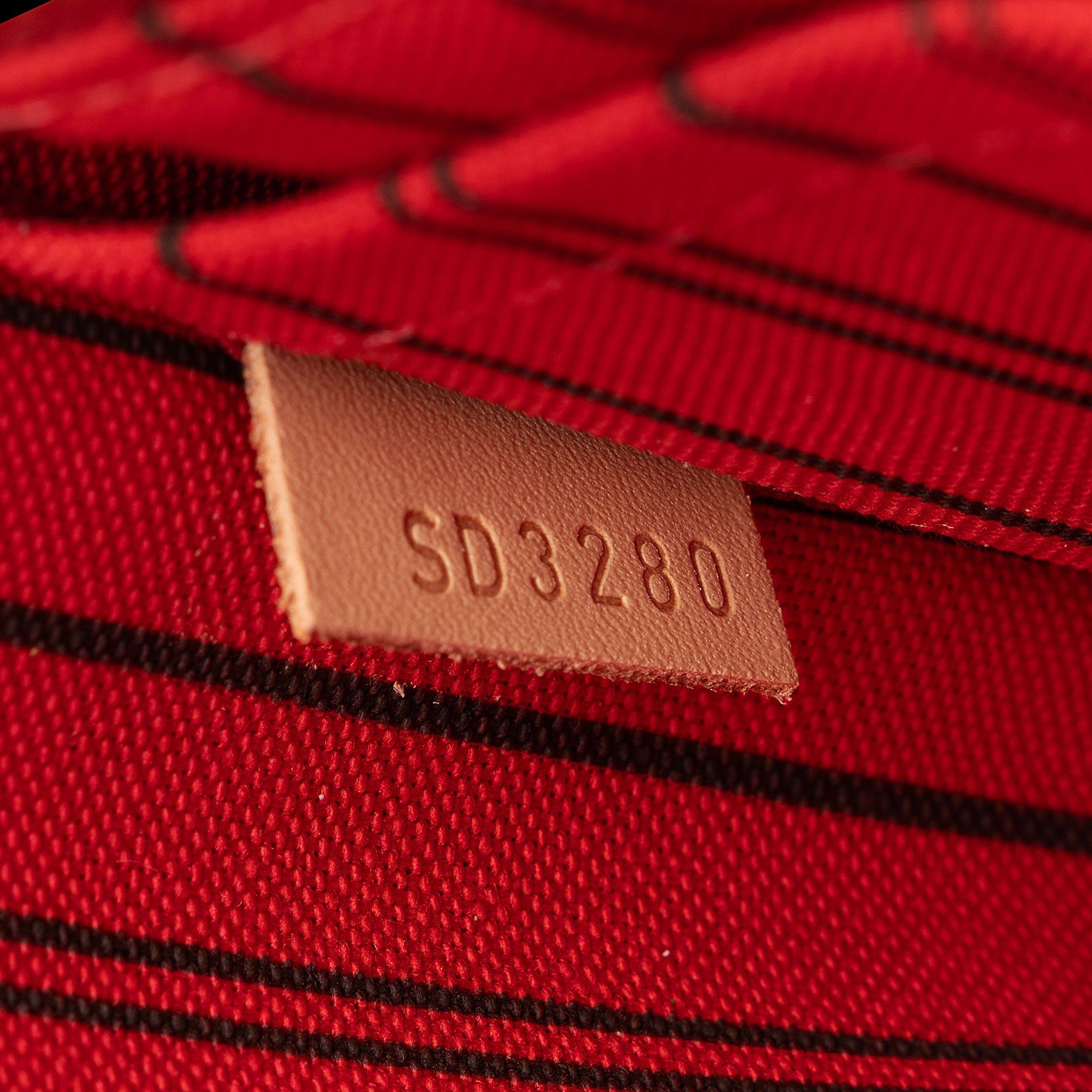 Louis Vuitton Monogram Canvas Neverfull MM Pochette (SHF-3oGyj8)